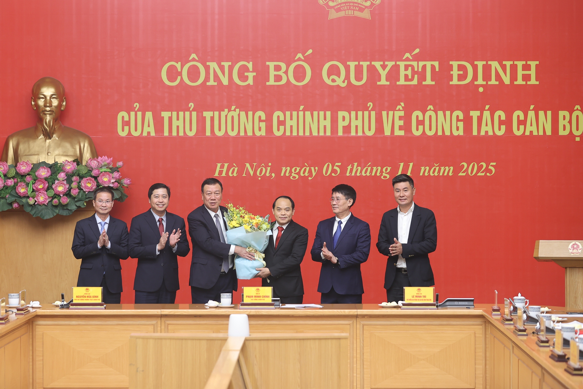 Thủ tướng trao quyết định bổ nhiệm Phó Tổng Thanh tra Thường trực Thanh tra Chính phủ cho đồng chí Nguyễn Quốc Đoàn- Ảnh 6.