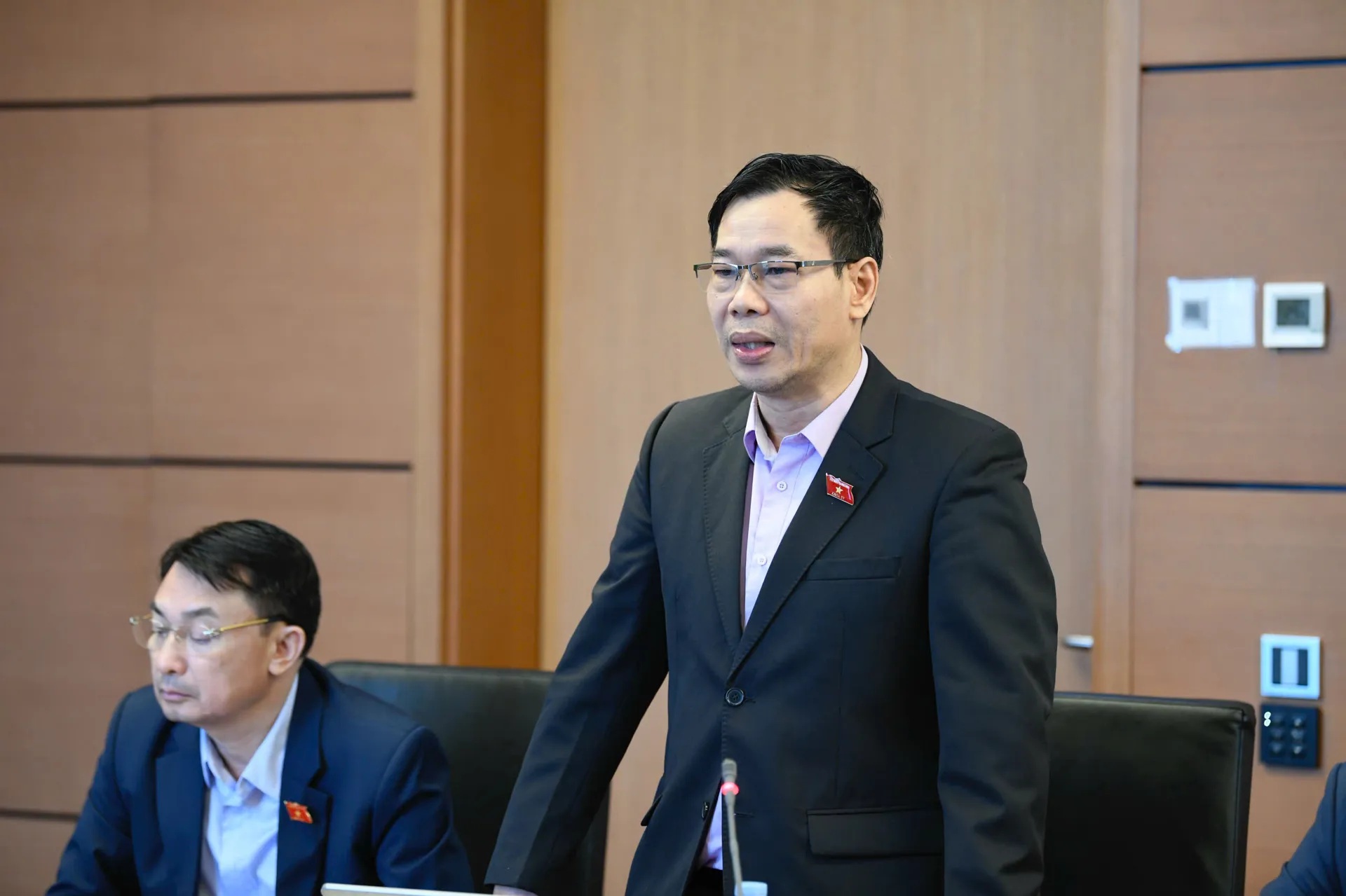 Dự thảo Luật Xây dựng (sửa đổi): Tháo gỡ những bất cập về xây dựng- Ảnh 2. Dự thảo Luật Xây dựng (sửa đổi): Tháo gỡ những bất cập về xây dựng- Ảnh 2.