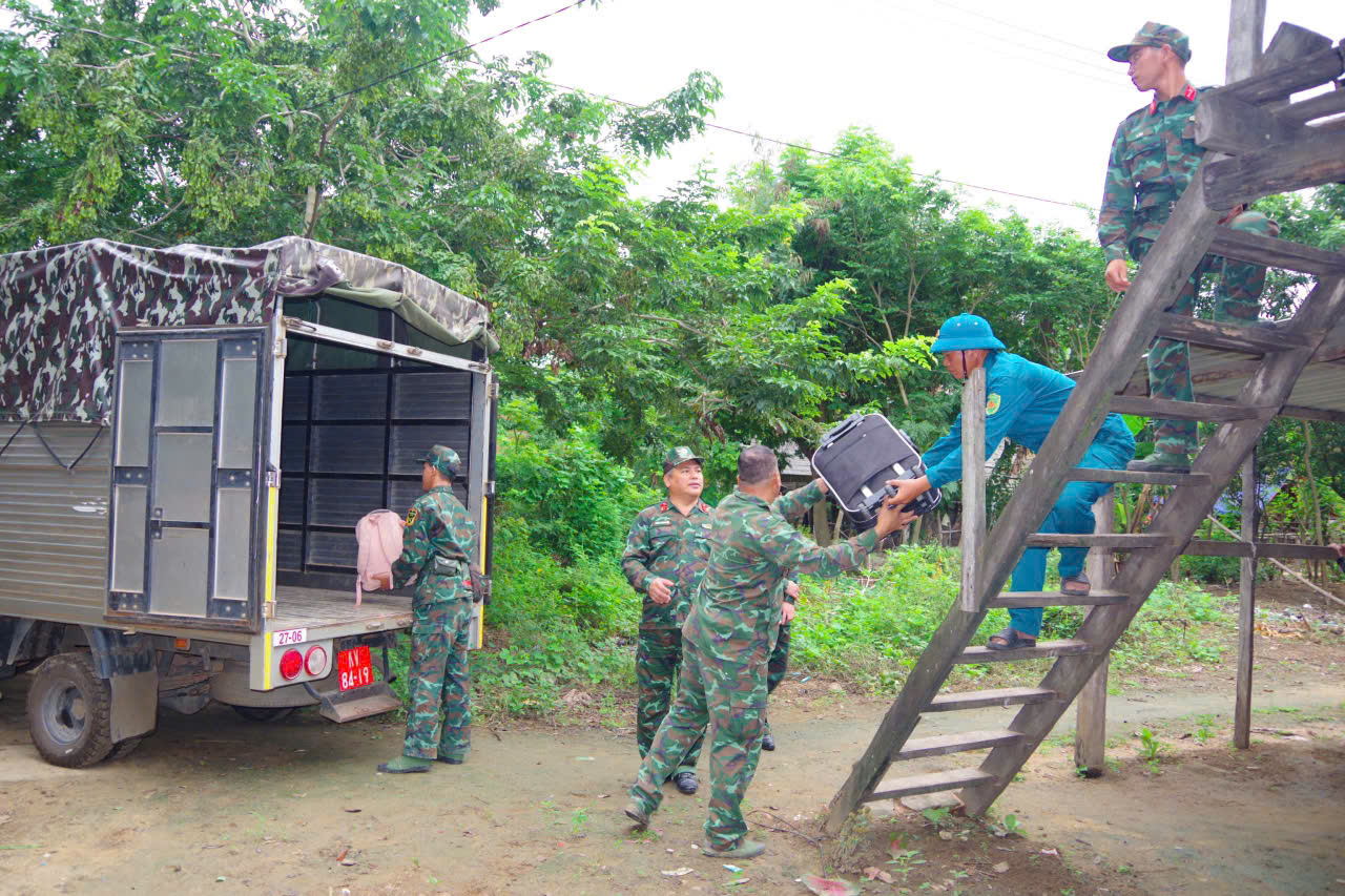 Quảng Ngãi: Toàn bộ hệ thống chính trị vào cuộc, tập trung toàn lực ứng phó bão số 13- Ảnh 4. Quảng Ngãi: Toàn bộ hệ thống chính trị vào cuộc, tập trung toàn lực ứng phó bão số 13- Ảnh 4.