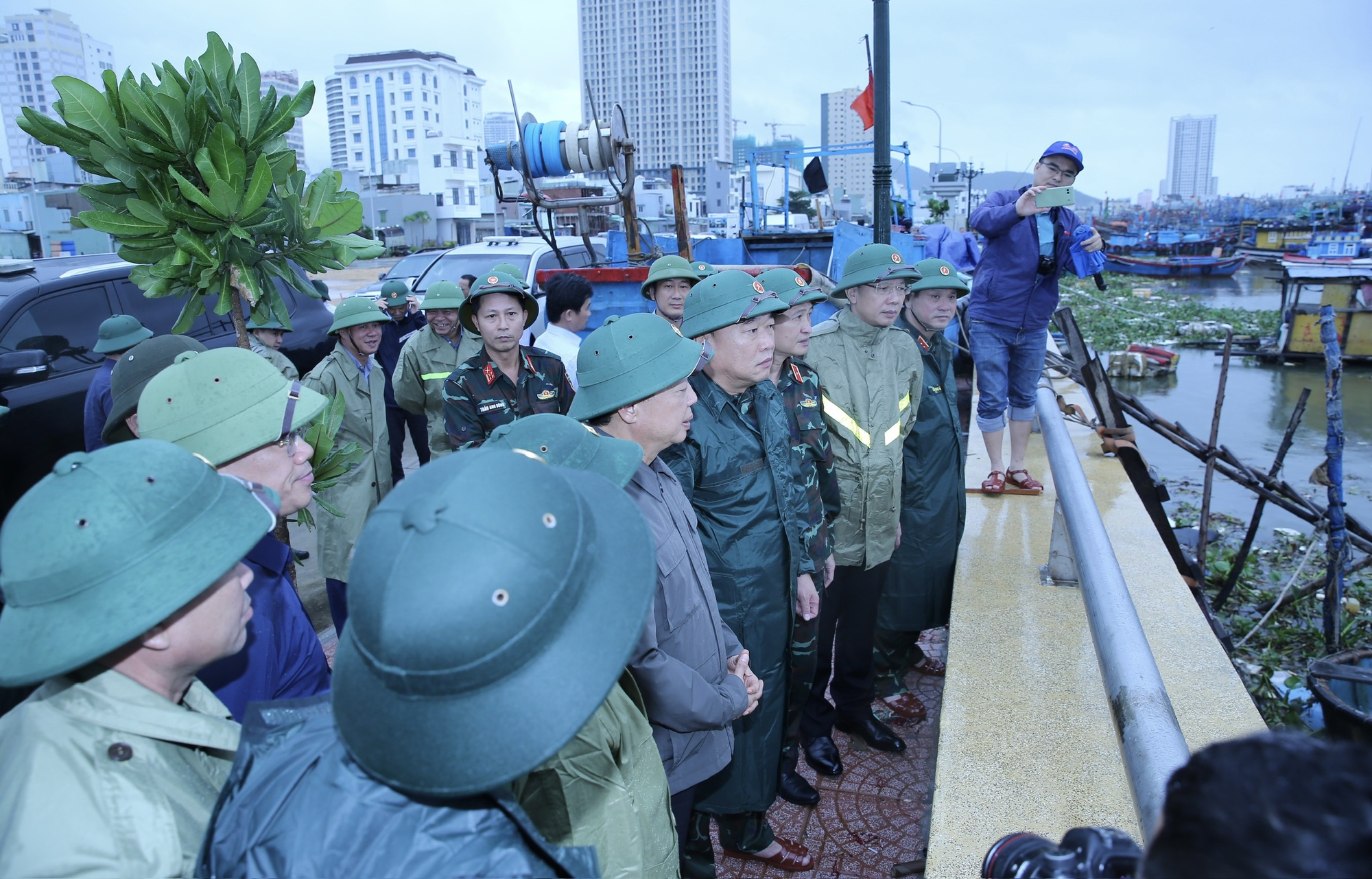 Ứng phó khẩn cấp với bão số 13: Mọi lực lượng phải trực chiến, mọi phương án phải sẵn sàng- Ảnh 4.