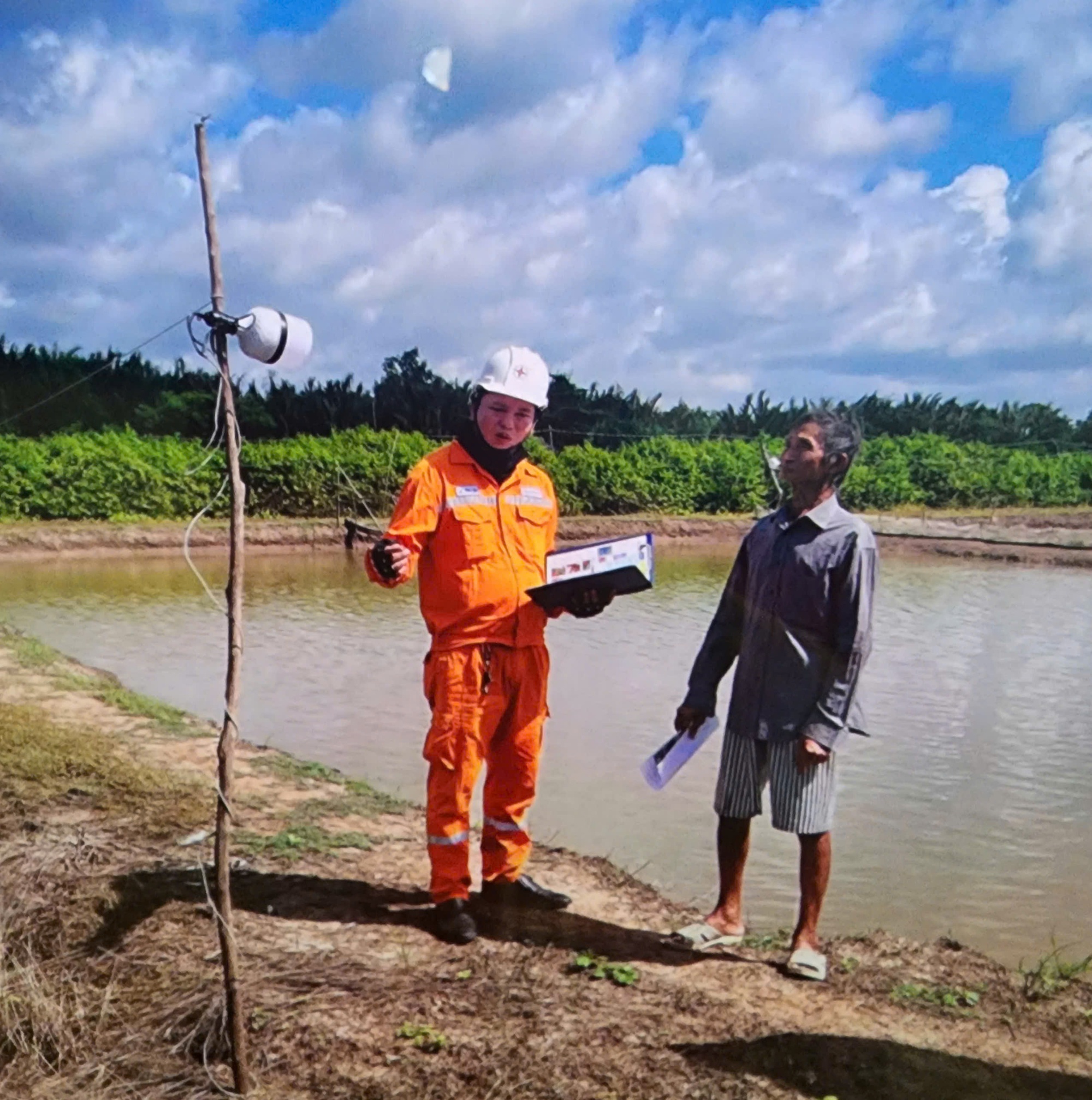 Triều cường dâng cao, EVNSPC cảnh báo khẩn an toàn điện- Ảnh 2.