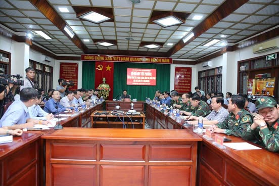 Khắc phục hậu quả bão số 13: Khẩn trương triển khai theo phương châm Khắc phục hậu quả bão số 13: Khẩn trương triển khai theo phương châm