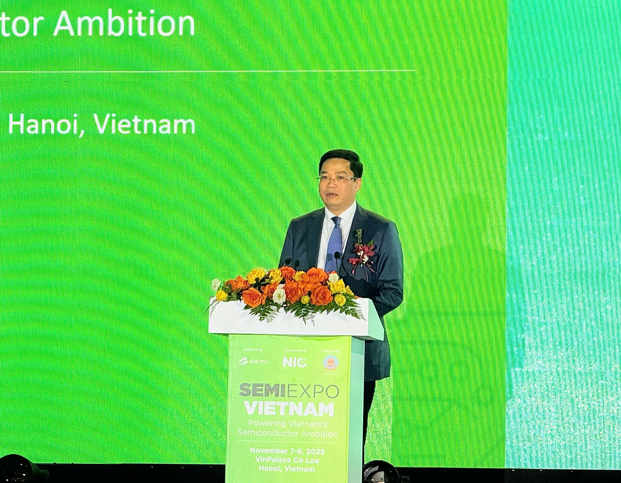 Khai mạc triển lãm quốc tế lớn nhất Việt Nam trong lĩnh vực bán dẫn- Ảnh 3. Khai mạc triển lãm quốc tế lớn nhất Việt Nam trong lĩnh vực bán dẫn- Ảnh 3.