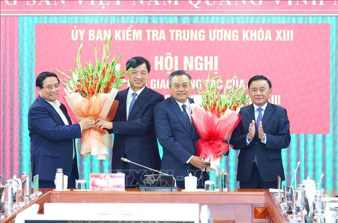 Hội nghị bàn giao công tác của Chủ nhiệm Ủy ban Kiểm tra Trung ương- Ảnh 1. Hội nghị bàn giao công tác của Chủ nhiệm Ủy ban Kiểm tra Trung ương- Ảnh 1.