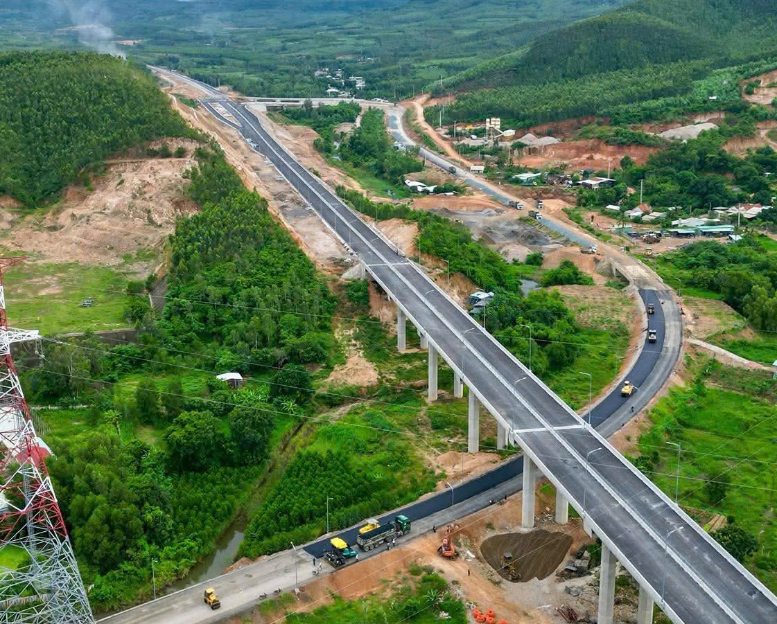 "Điểm danh" các dự án cao tốc sẽ hoàn thành vào cuối năm 2025- Ảnh 2.