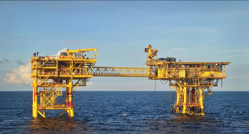 Petrovietnam và Vietsovpetro khánh thành giàn đầu giếng BK-24- Ảnh 2. Petrovietnam và Vietsovpetro khánh thành giàn đầu giếng BK-24- Ảnh 2.
