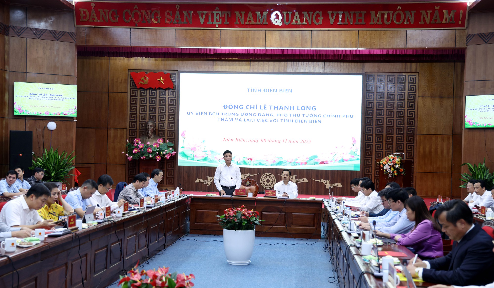 Phó Thủ tướng Lê Thành Long: Điện Biên cần có kịch bản tăng trưởng cụ thể những tháng cuối năm 2025- Ảnh 1. Phó Thủ tướng Lê Thành Long: Điện Biên cần có kịch bản tăng trưởng cụ thể những tháng cuối năm 2025- Ảnh 1.