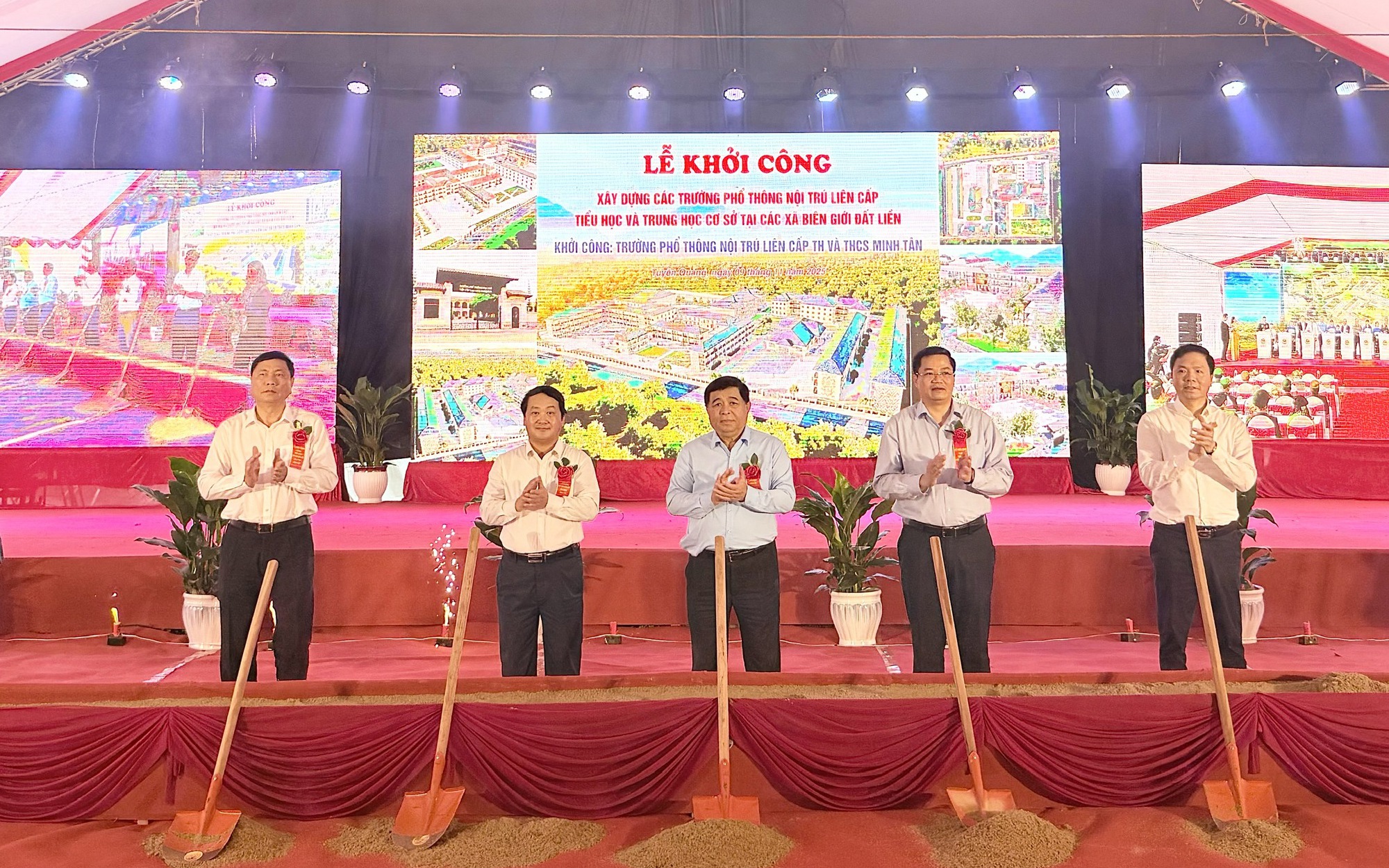 Phó Thủ tướng Nguyễn Chí Dũng dự Lễ Khởi công xây trường học tại xã biên giới tỉnh Tuyên Quang