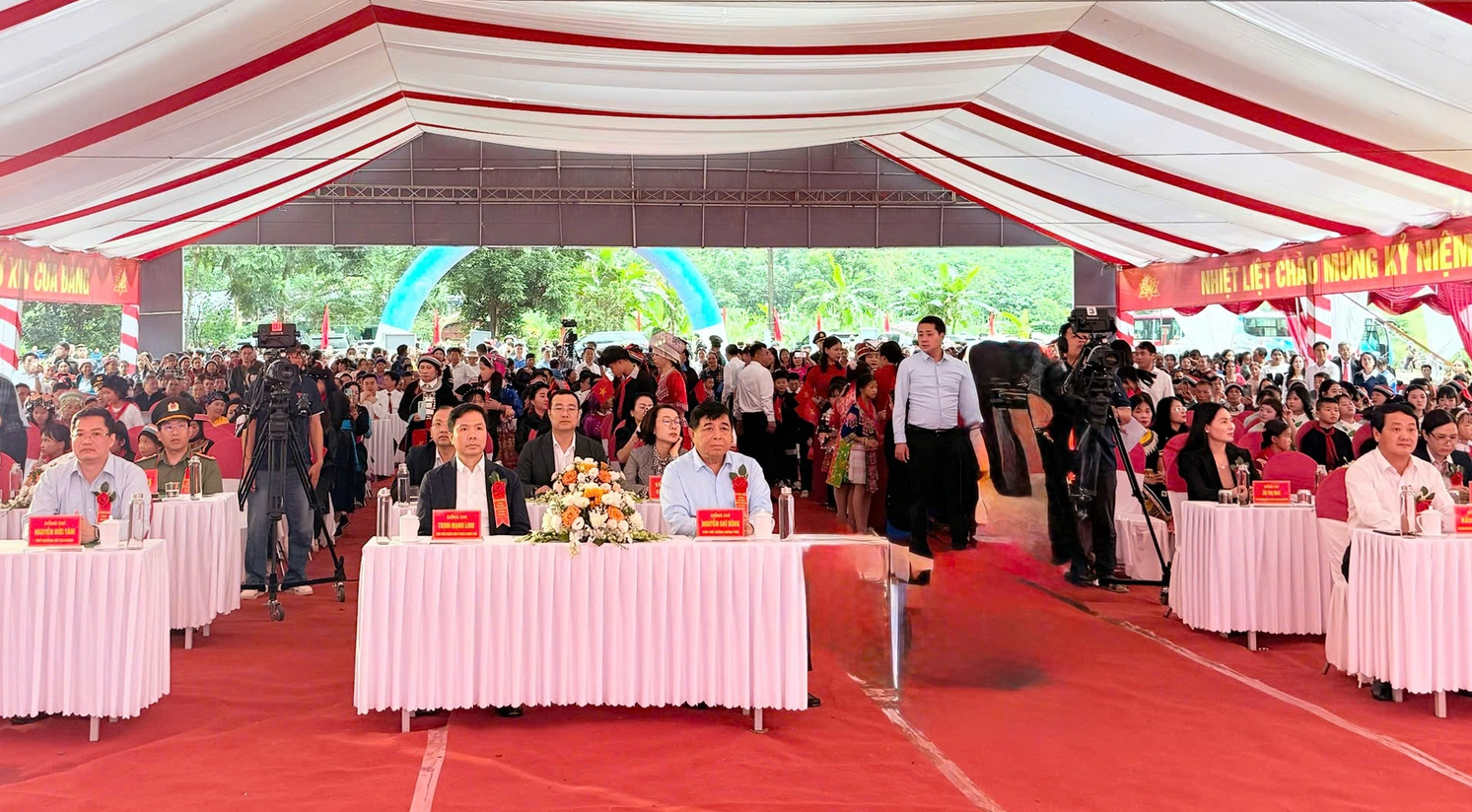 CẬP NHẬT: Khởi công xây dựng các trường phổ thông nội trú tại các xã biên giới đất liền- Ảnh 12. CẬP NHẬT: Khởi công xây dựng các trường phổ thông nội trú tại các xã biên giới đất liền- Ảnh 12.