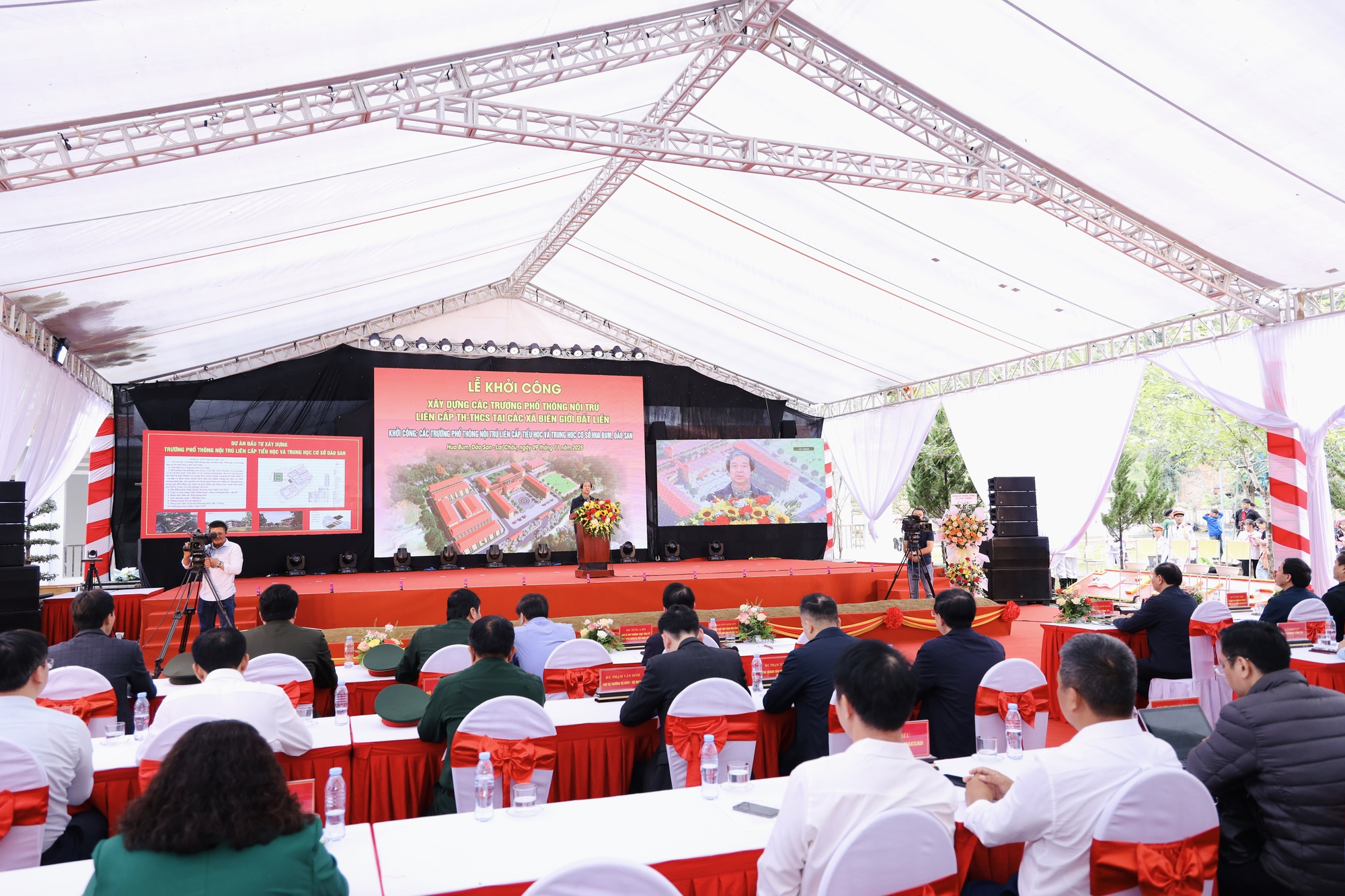 Trường học nơi biên cương - từ chủ trương lớn đến hành động cụ thể- Ảnh 3.