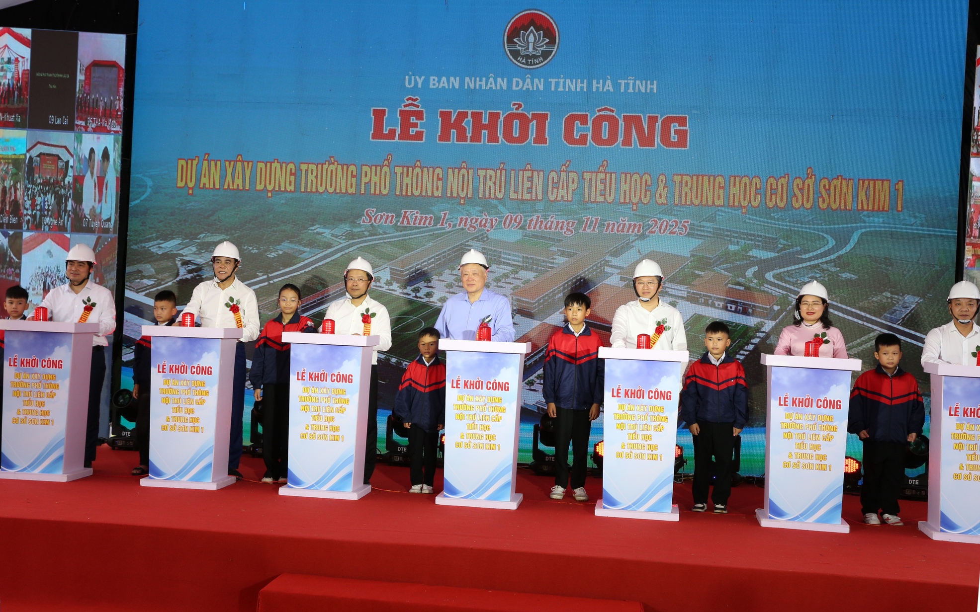 Phó Thủ tướng Thường trực Chính phủ Nguyễn Hòa Bình dự lễ khởi công dự án Trường nội trú liên cấp Tiểu học – THCS Sơn Kim 1