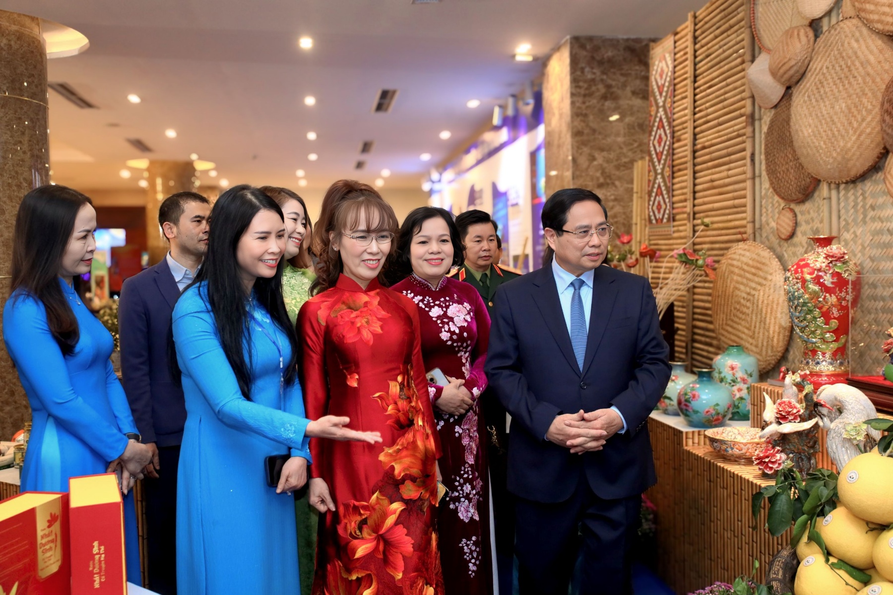 Chung sức cùng phụ nữ Việt Nam khởi nghiệp, sáng tạo, phát triển kinh tế- Ảnh 3.