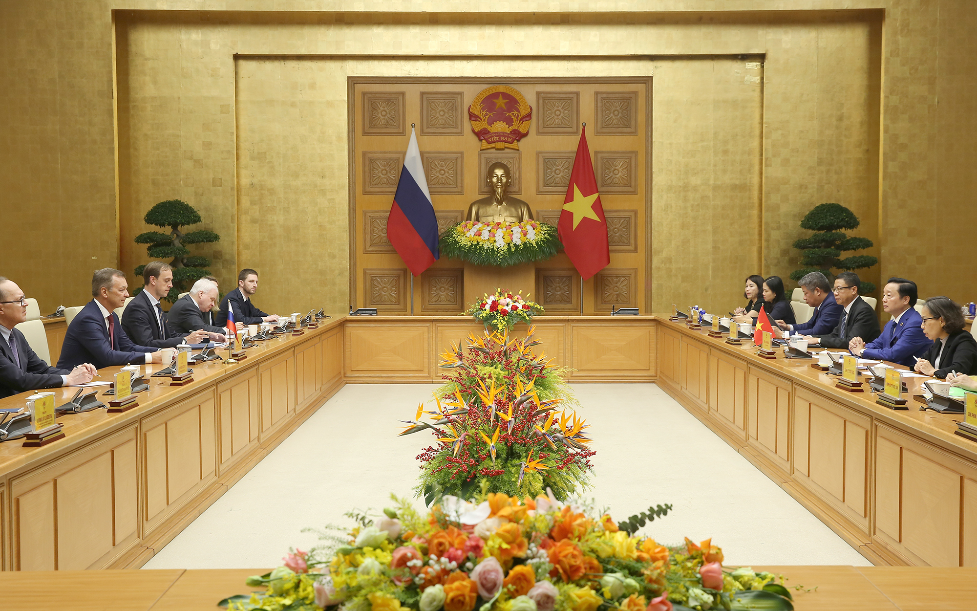 Phó Thủ tướng Trần Hồng Hà tiếp Phó Chủ tịch thứ nhất Hội đồng liên bang Quốc hội Liên bang Nga A.V. Yatskin- Ảnh 4.