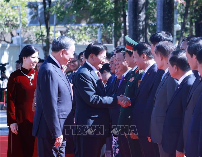 Lễ đón trọng thể Tổng Bí thư Tô Lâm và Phu nhân tại thủ đô Viêng Chăn (Lào)- Ảnh 3. Lễ đón trọng thể Tổng Bí thư Tô Lâm và Phu nhân tại thủ đô Viêng Chăn (Lào)- Ảnh 3.