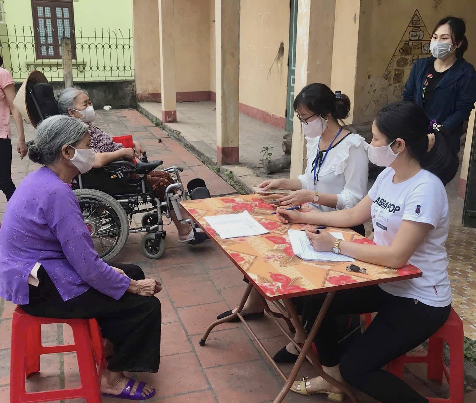  ‘Giảm nghèo về pháp luật’ thông qua trợ giúp pháp lý- Ảnh 1.