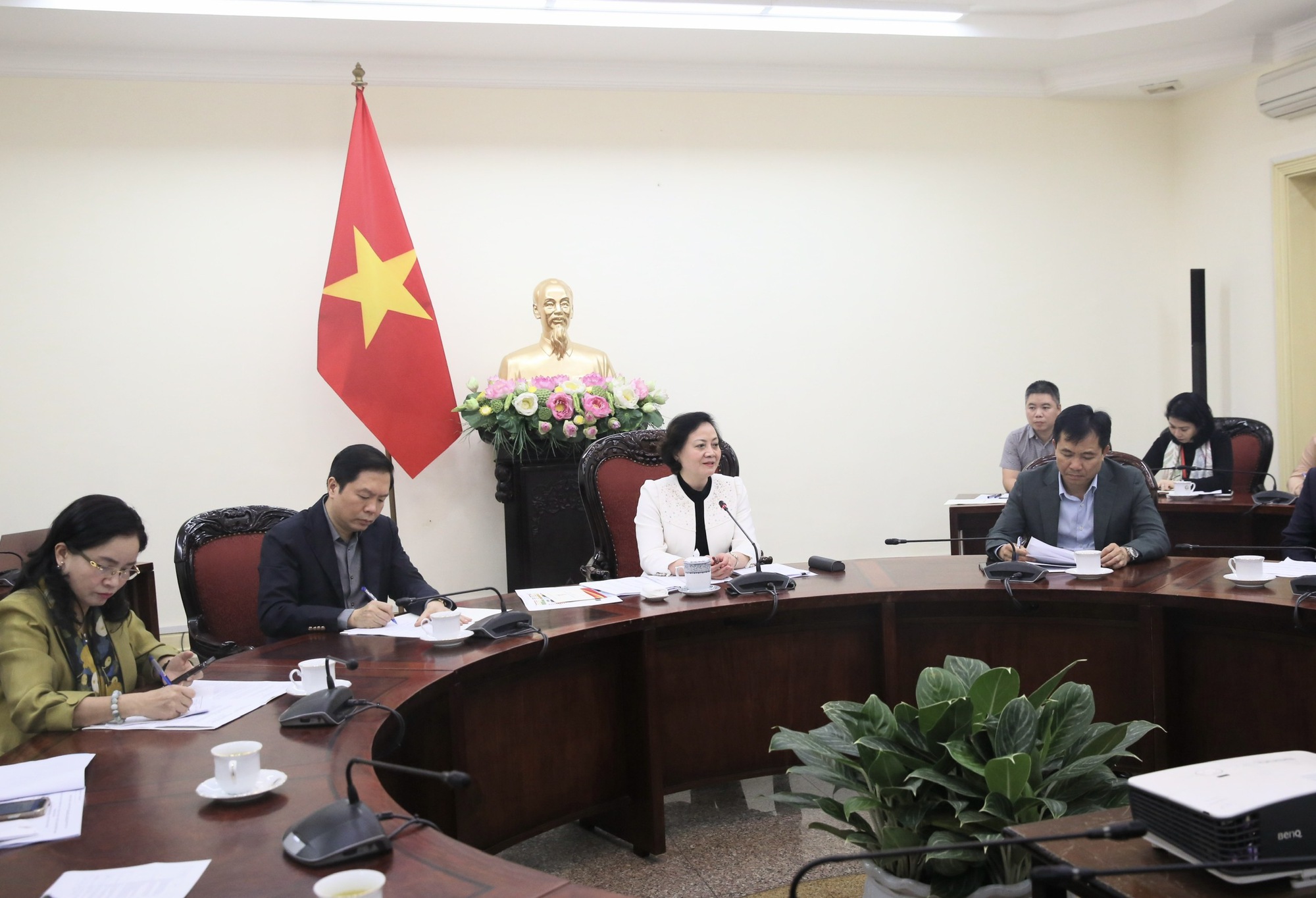 Đại hội Thi đua yêu nước toàn quốc lần thứ XI phải là 'Đại hội của kỷ nguyên mới', tạo khí thế cho toàn xã hội- Ảnh 2. Đại hội Thi đua yêu nước toàn quốc lần thứ XI phải là 'Đại hội của kỷ nguyên mới', tạo khí thế cho toàn xã hội- Ảnh 2.