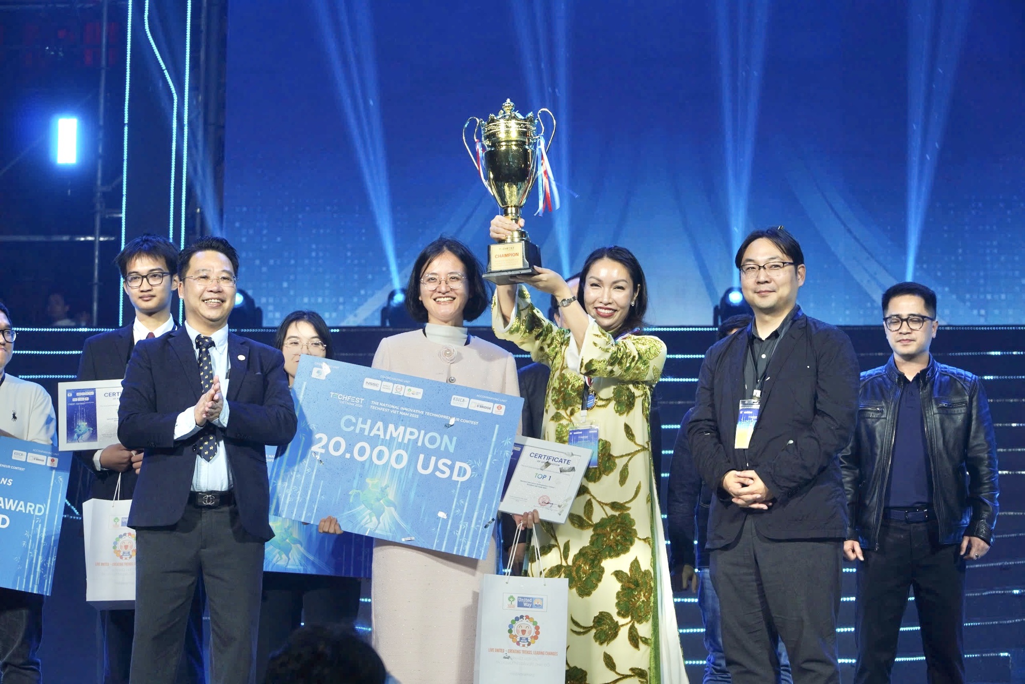 Start-up nông nghiệp xanh giành Quán quân TECHFEST Việt Nam 2025- Ảnh 1. Start-up nông nghiệp xanh giành Quán quân TECHFEST Việt Nam 2025- Ảnh 1.