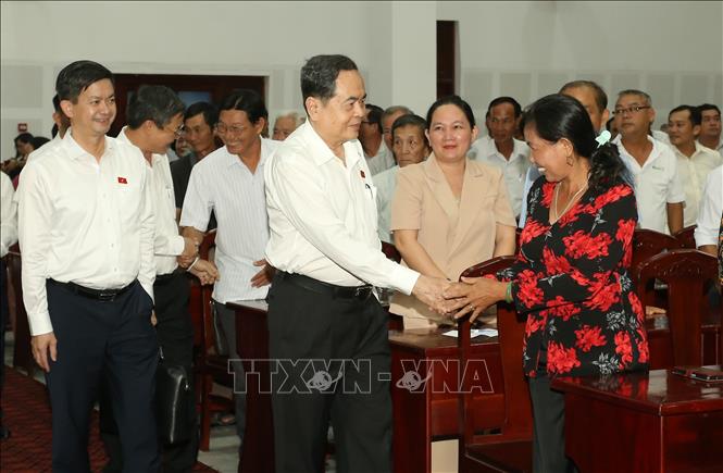 Chủ tịch Quốc hội Trần Thanh Mẫn tiếp xúc cử tri sau Kỳ họp 10, Quốc hội khóa XV- Ảnh 2. Chủ tịch Quốc hội Trần Thanh Mẫn tiếp xúc cử tri sau Kỳ họp 10, Quốc hội khóa XV- Ảnh 2.