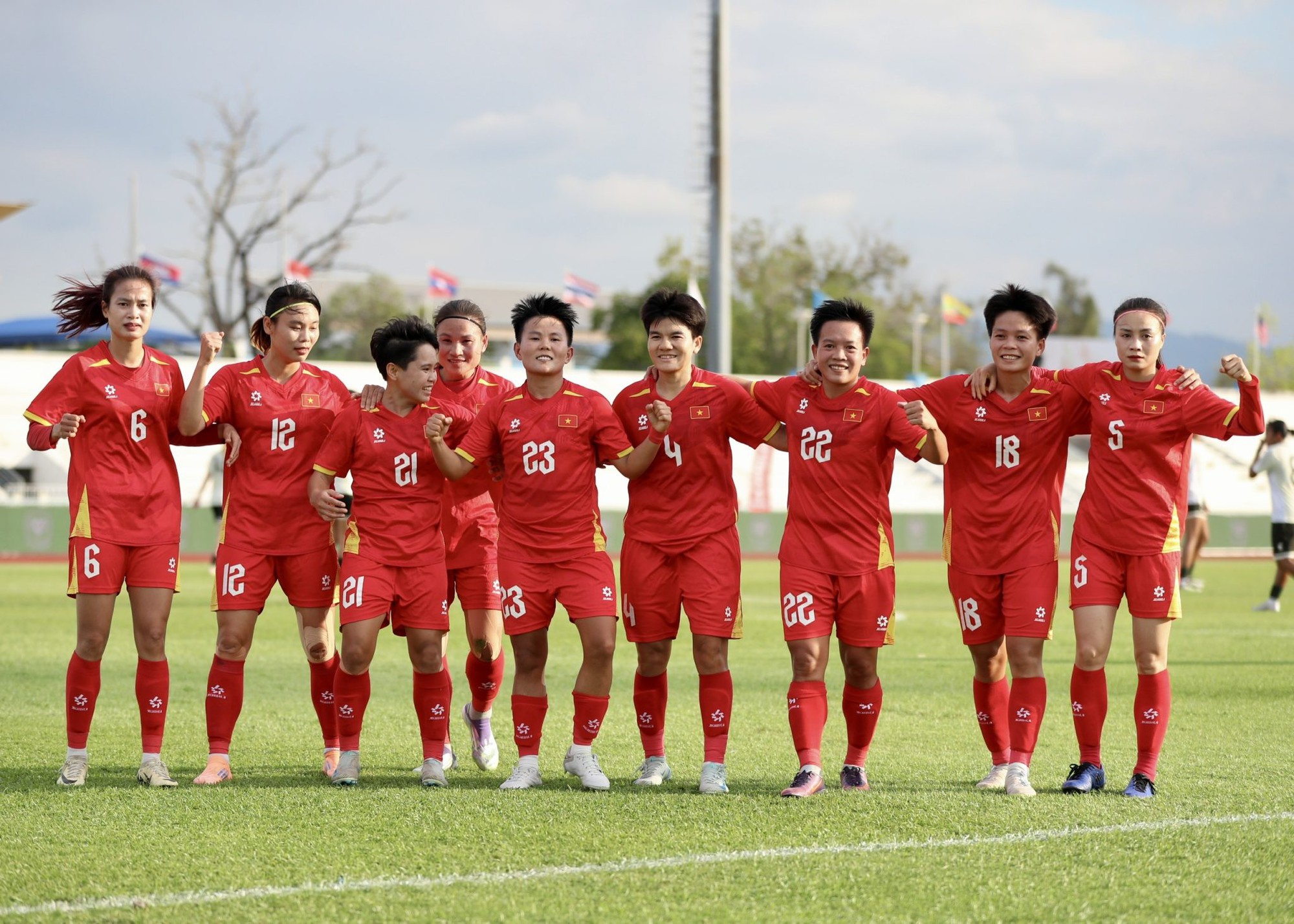 Thắng Indonesia 5-0, Đội tuyển nữ Việt Nam lần thứ 5 liên tiếp vào chung kết SEA Games - Ảnh 1. Thắng Indonesia 5-0, Đội tuyển nữ Việt Nam lần thứ 5 liên tiếp vào chung kết SEA Games - Ảnh 1.