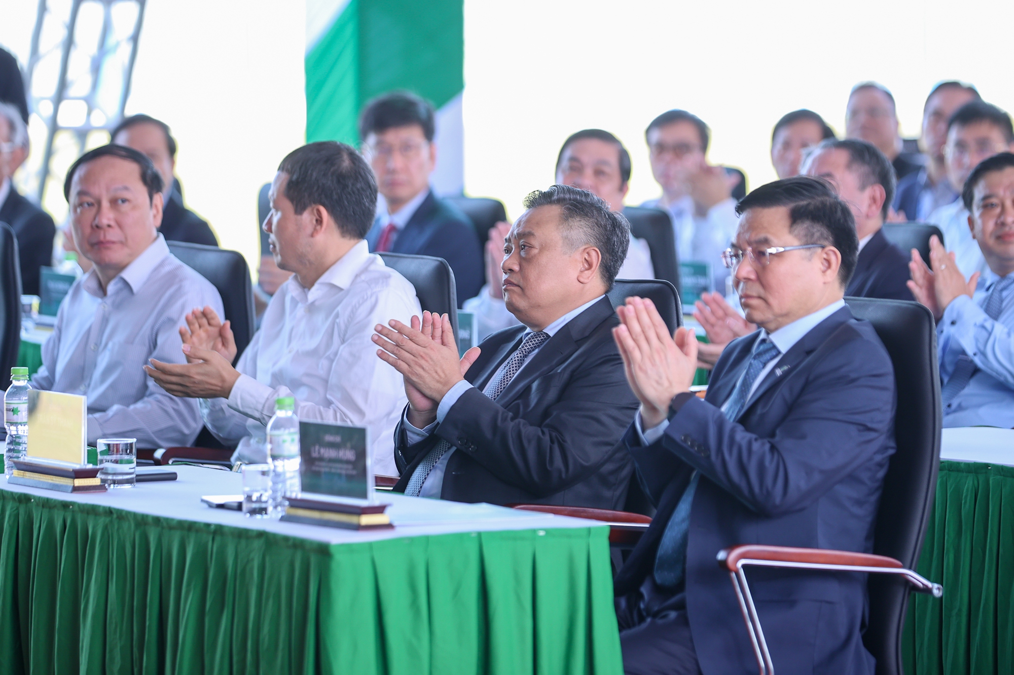 Thủ tướng khánh thành nhà máy điện LNG đầu tiên của Việt Nam – dự án kiểu mẫu, tiêu biểu về nhiều mặt- Ảnh 10. Thủ tướng khánh thành nhà máy điện LNG đầu tiên của Việt Nam – dự án kiểu mẫu, tiêu biểu về nhiều mặt- Ảnh 10.