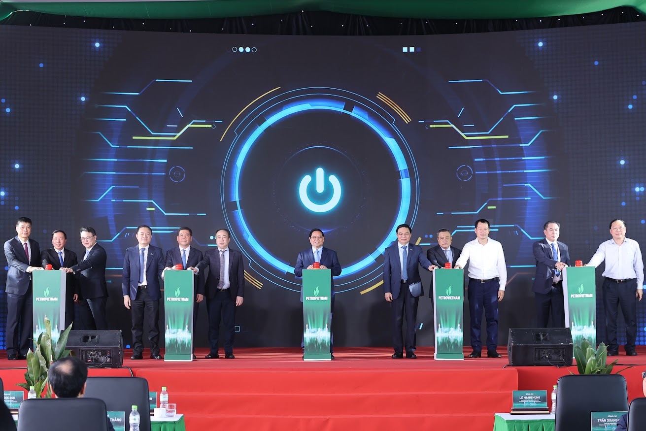 Thủ tướng khánh thành nhà máy điện LNG đầu tiên của Việt Nam – dự án kiểu mẫu, tiêu biểu về nhiều mặt- Ảnh 16. Thủ tướng khánh thành nhà máy điện LNG đầu tiên của Việt Nam – dự án kiểu mẫu, tiêu biểu về nhiều mặt- Ảnh 16.