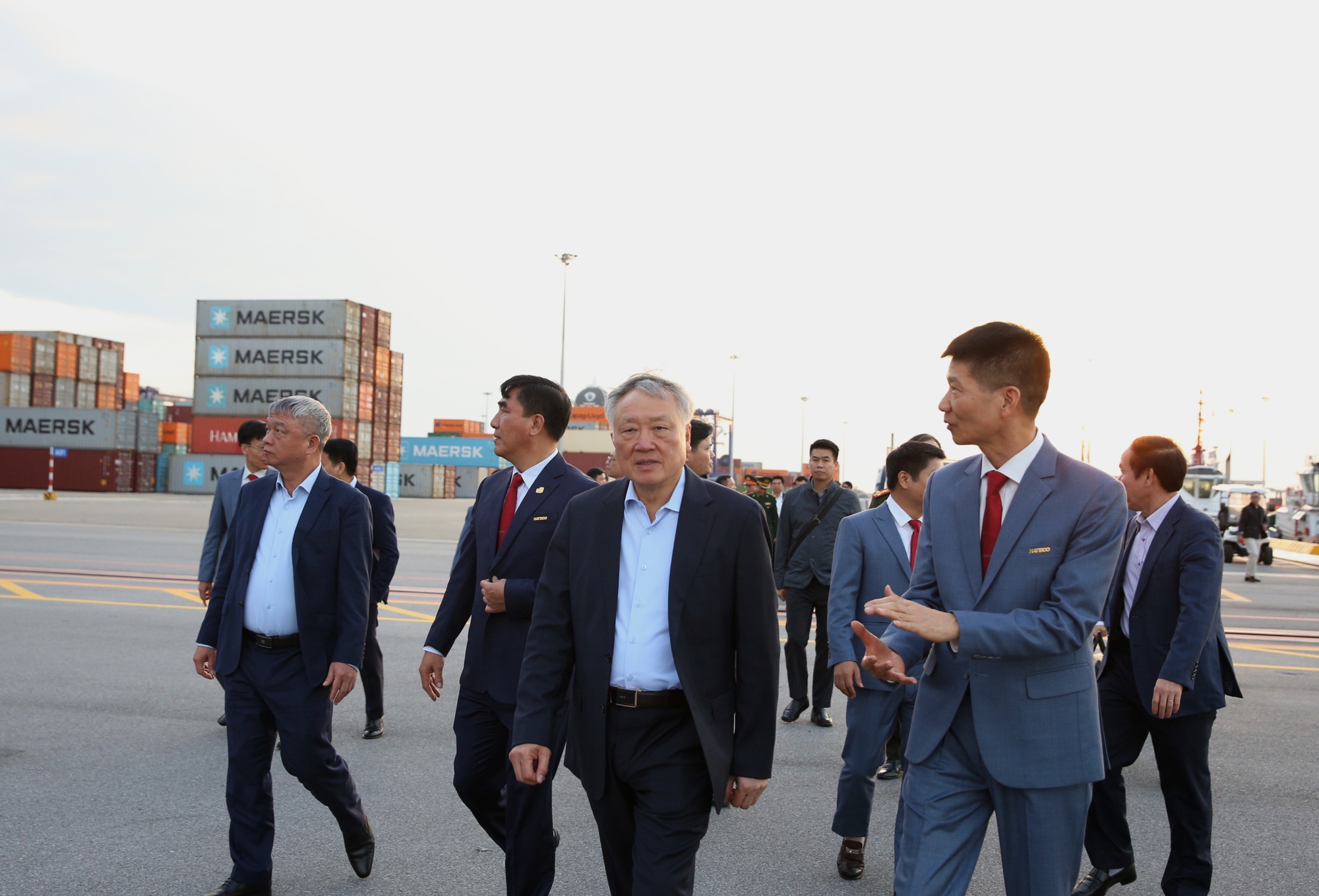 Phó Thủ tướng Thường trực Nguyễn Hòa Bình thăm Cảng container Quốc tế Hateco Hải Phòng- Ảnh 1. Phó Thủ tướng Thường trực Nguyễn Hòa Bình thăm Cảng container Quốc tế Hateco Hải Phòng- Ảnh 1.