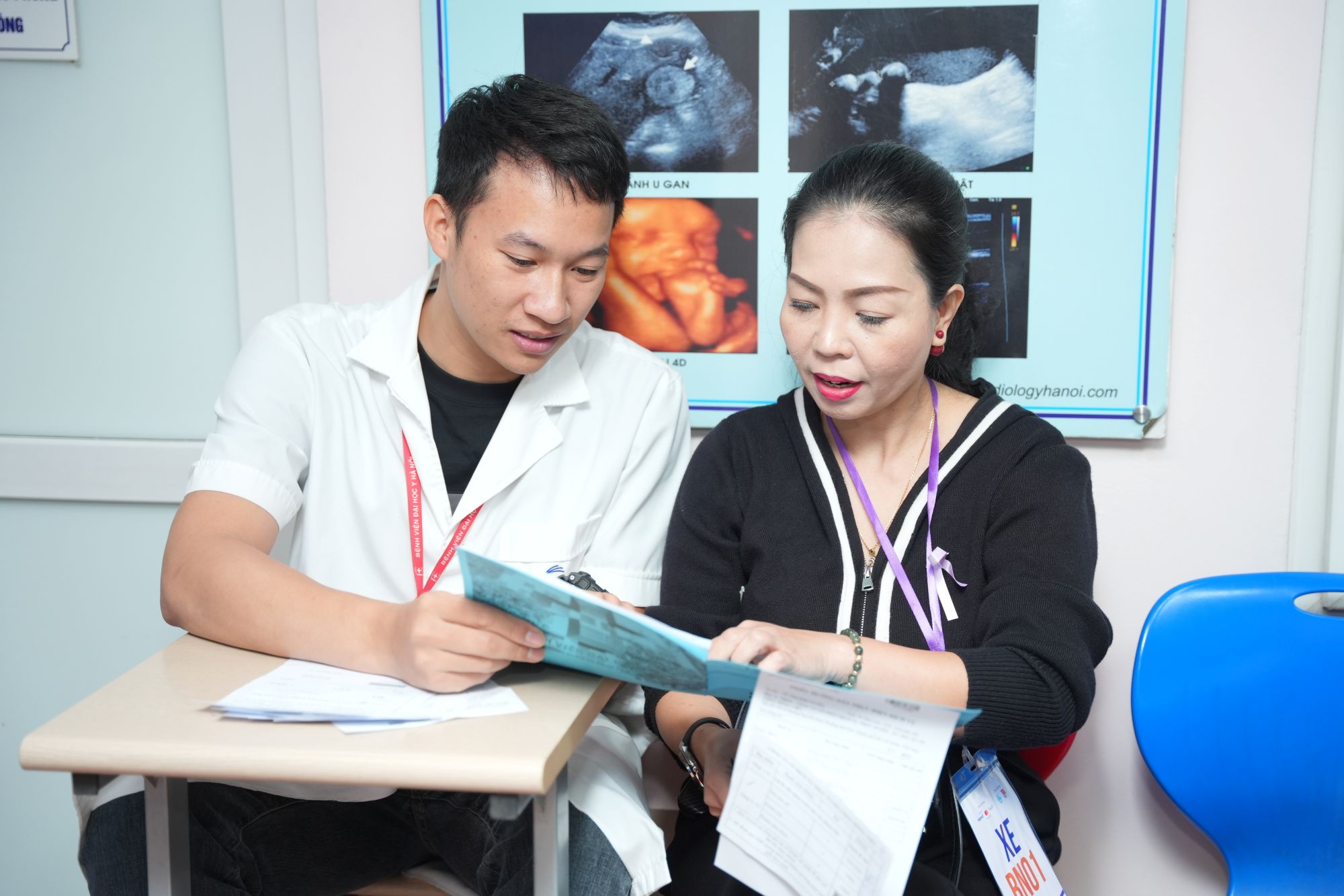 Trao tặng các suất tầm soát ung thư miễn phí cho phụ nữ yếu thế- Ảnh 2. Trao tặng các suất tầm soát ung thư miễn phí cho phụ nữ yếu thế- Ảnh 2.