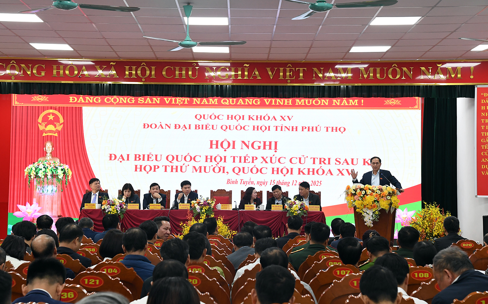 Phó Thủ tướng Bùi Thanh Sơn chia sẻ với cử tri Phú Thọ về những dấu ấn nổi bật nhiệm kỳ 2021-2025- Ảnh 4. Phó Thủ tướng Bùi Thanh Sơn chia sẻ với cử tri Phú Thọ về những dấu ấn nổi bật nhiệm kỳ 2021-2025- Ảnh 4.