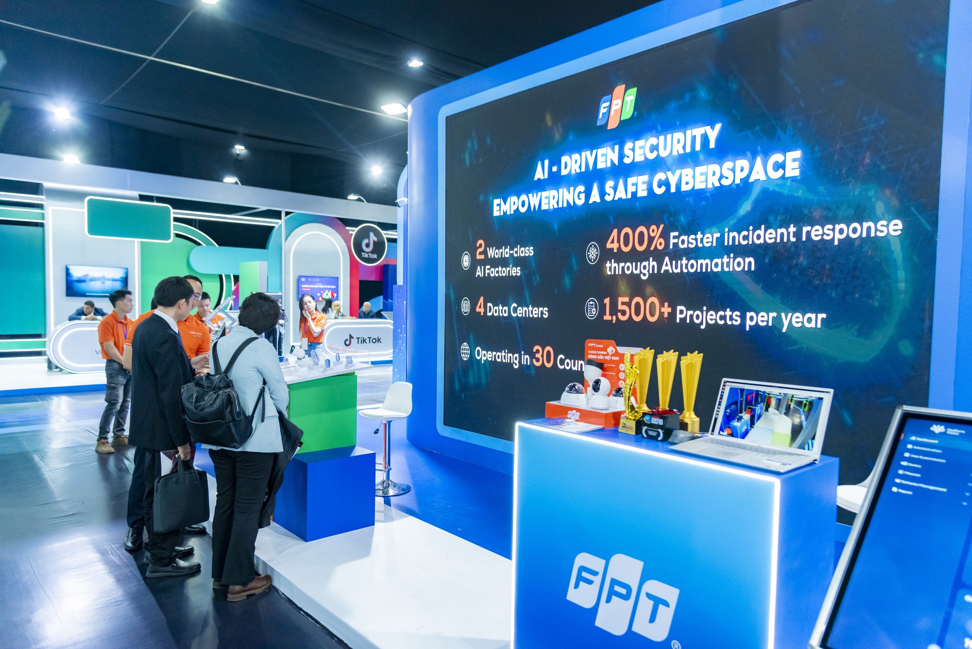 FPT công bố đầu tư 5 công nghệ chiến lược- Ảnh 2. FPT công bố đầu tư 5 công nghệ chiến lược- Ảnh 2.