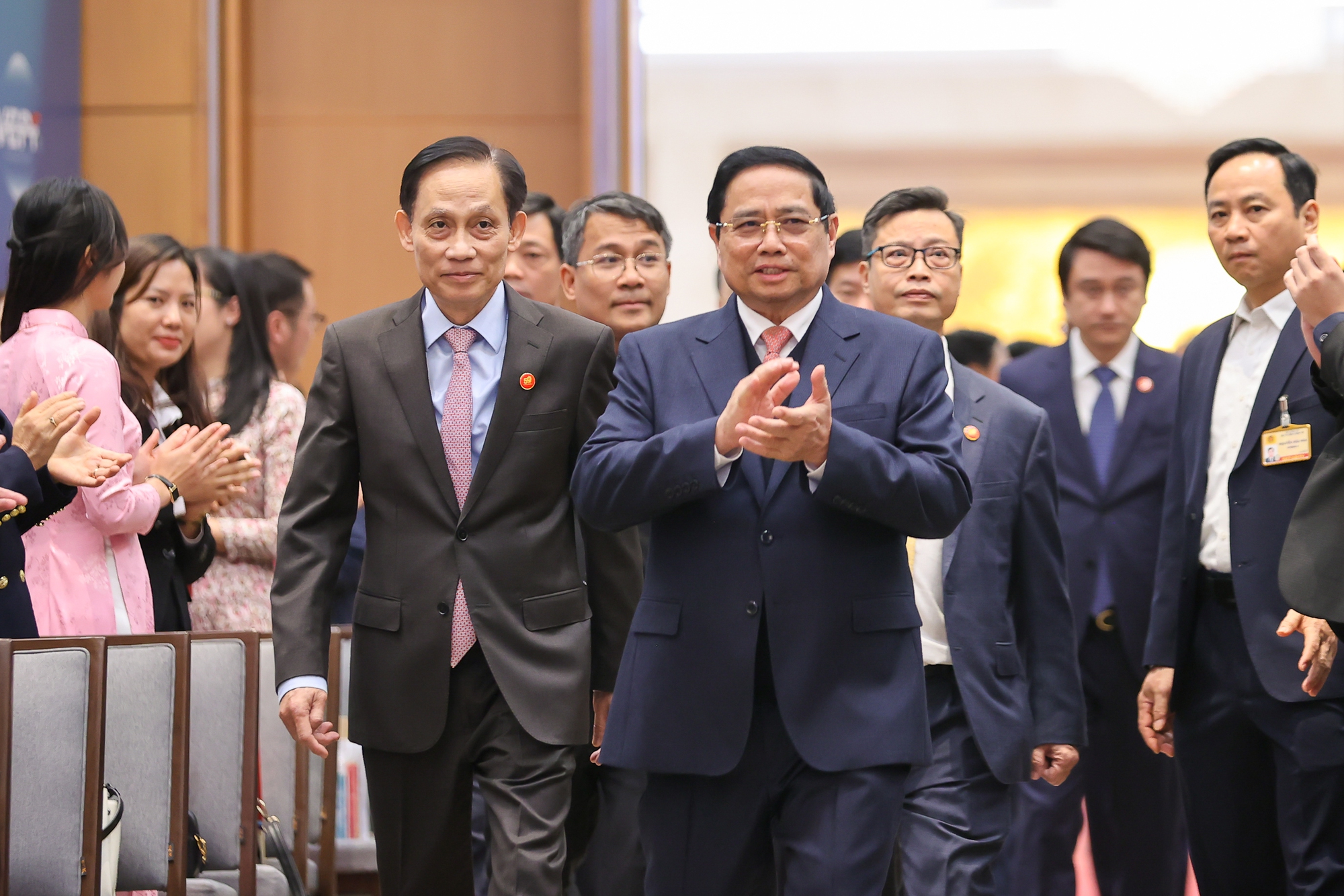 Thủ tướng: Quan tâm đầu tư cho khu vực biên giới ít nhất phải bằng hoặc cao hơn trong nội địa- Ảnh 1. Thủ tướng: Quan tâm đầu tư cho khu vực biên giới ít nhất phải bằng hoặc cao hơn trong nội địa- Ảnh 1.