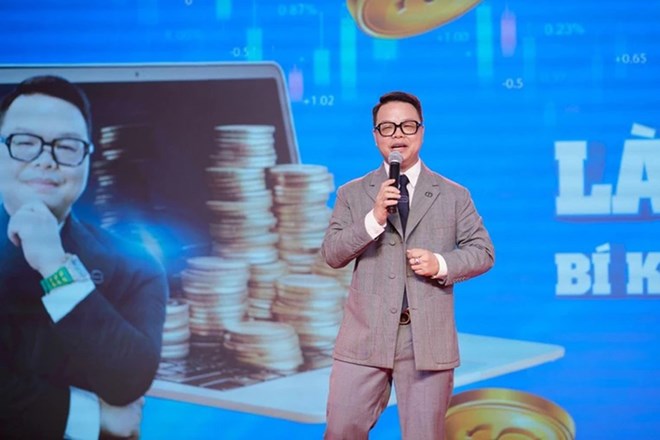 Dẫn độ đối tượng Lê Khắc Ngọ về Việt Nam- Ảnh 1. Dẫn độ đối tượng Lê Khắc Ngọ về Việt Nam- Ảnh 1.