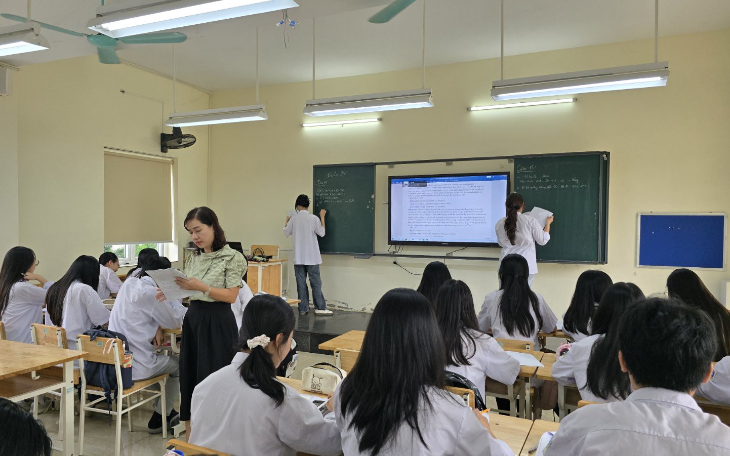 Dự kiến điều chỉnh nhiều quy định trong Điều lệ trường phổ thông