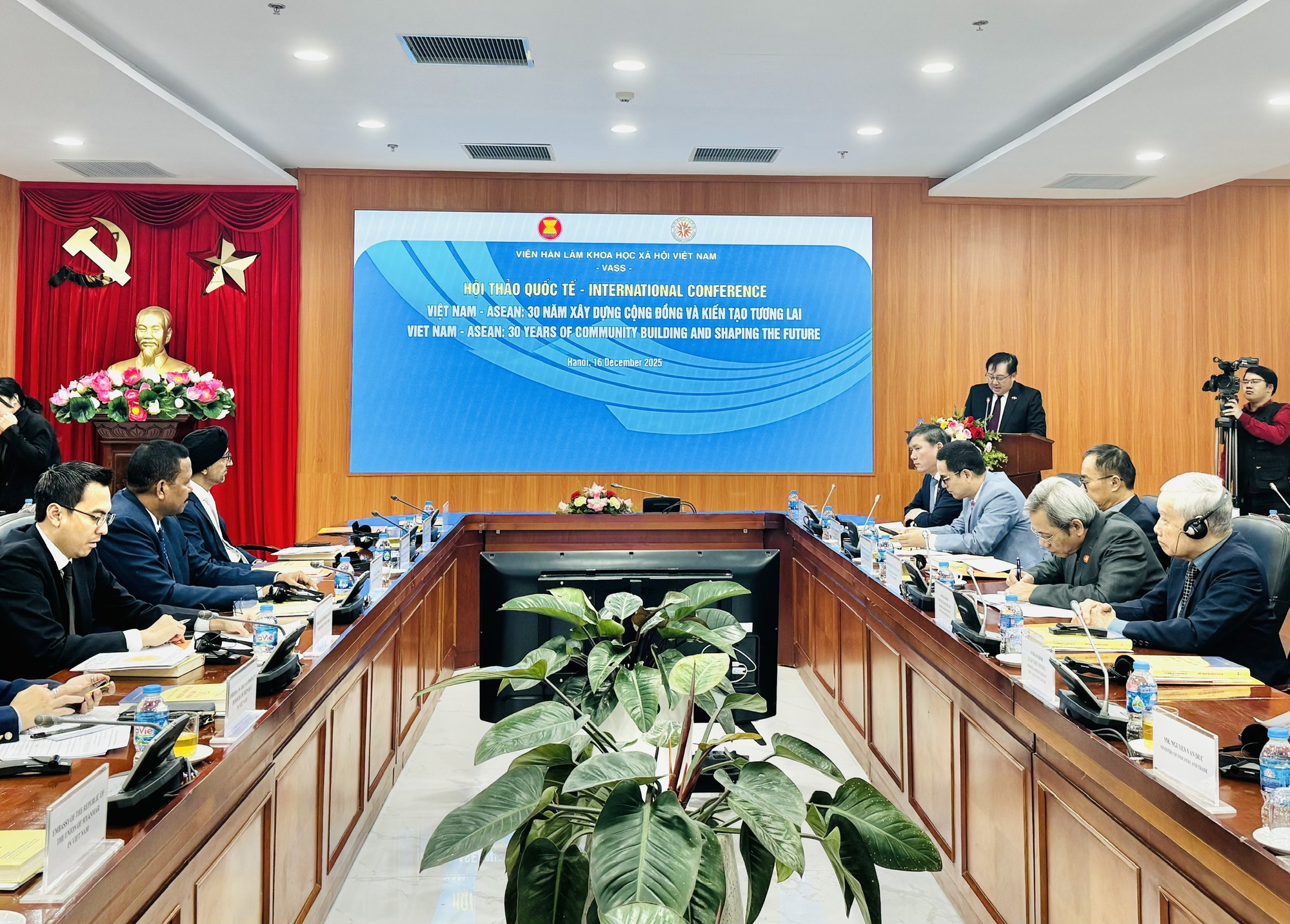 Việt Nam – ASEAN: 30 năm đồng hành kiến tạo cộng đồng và hướng tới tương lai tự cường- Ảnh 1. Việt Nam – ASEAN: 30 năm đồng hành kiến tạo cộng đồng và hướng tới tương lai tự cường- Ảnh 1.