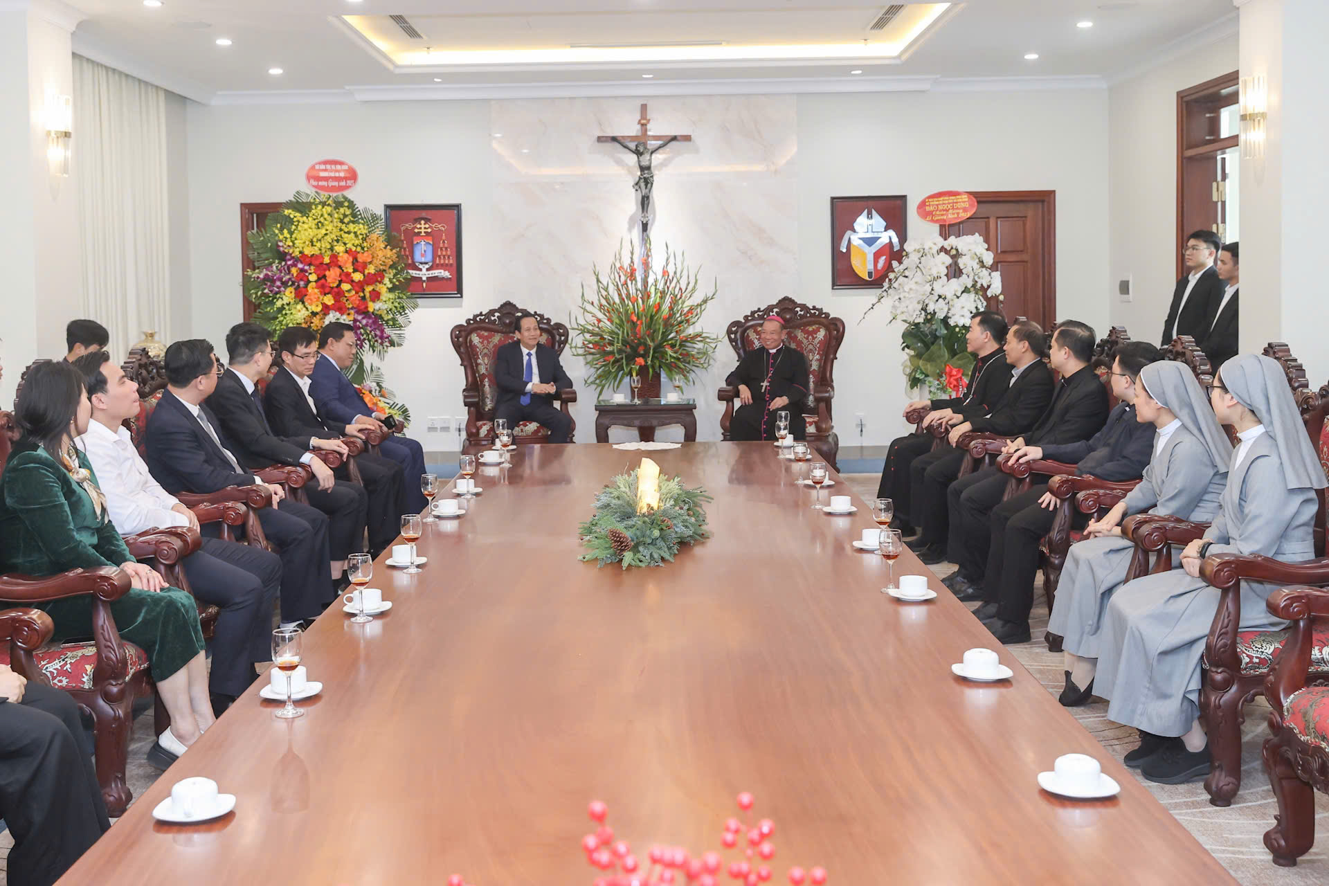 Các tôn giáo đóng góp quan trọng vào thành tựu chung của đất nước- Ảnh 1. Các tôn giáo đóng góp quan trọng vào thành tựu chung của đất nước- Ảnh 1.