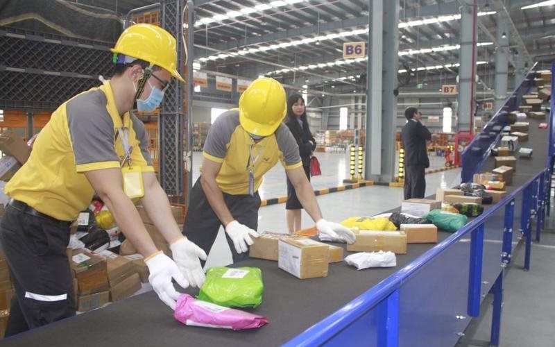 Hoàn thiện khuôn khổ pháp luật, thúc đẩy chuyển đổi số, phát triển hạ tầng bưu chính số