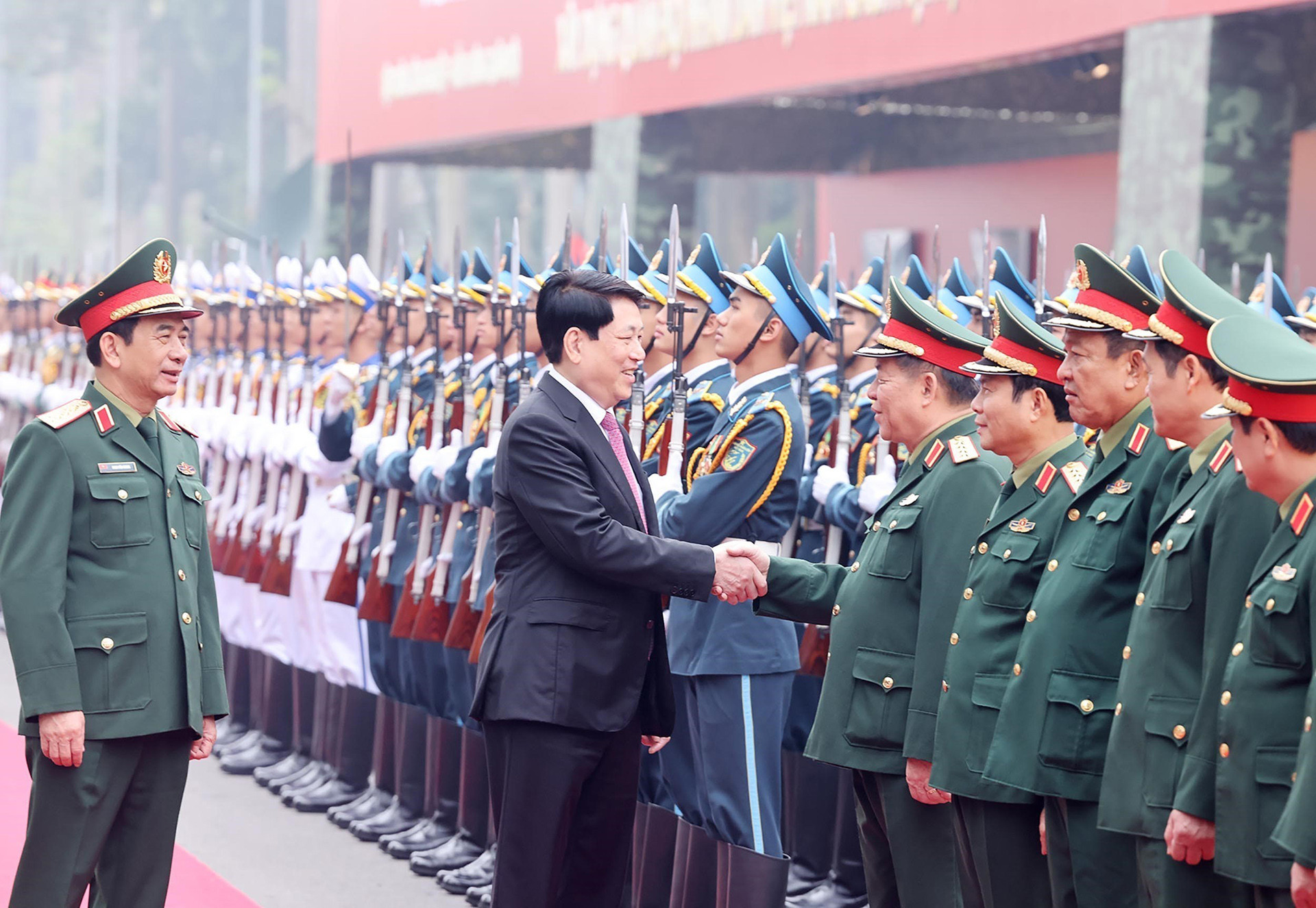 Chủ tịch nước yêu cầu triển khai cụ thể các giải pháp xây dựng nền quốc phòng toàn dân vững mạnh- Ảnh 1.