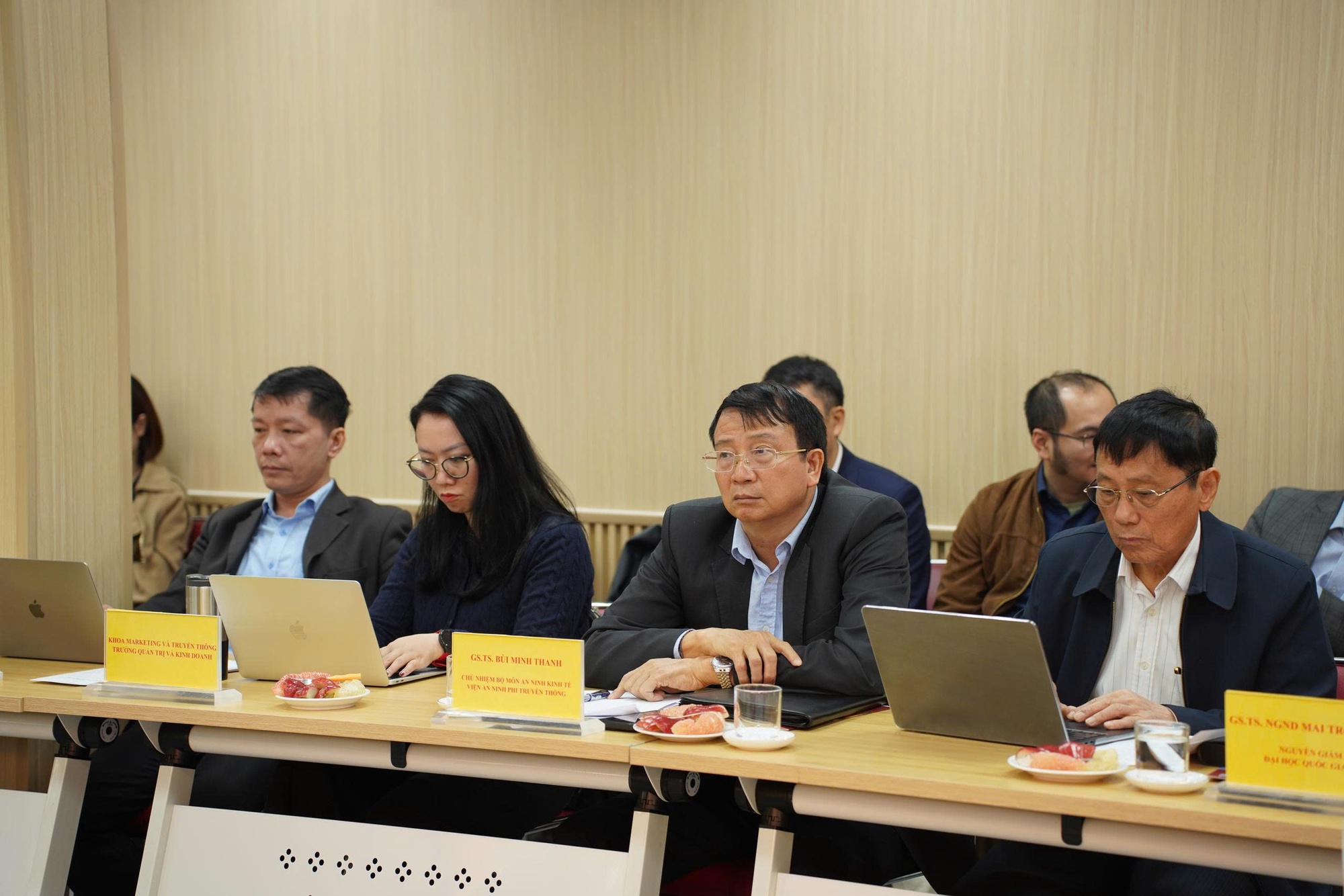 TỌA ĐÀM: An ninh phi truyền thống trong quản trị đô thị Hà Nội: Thực trạng - thách thức - giải pháp bền vững- Ảnh 4.