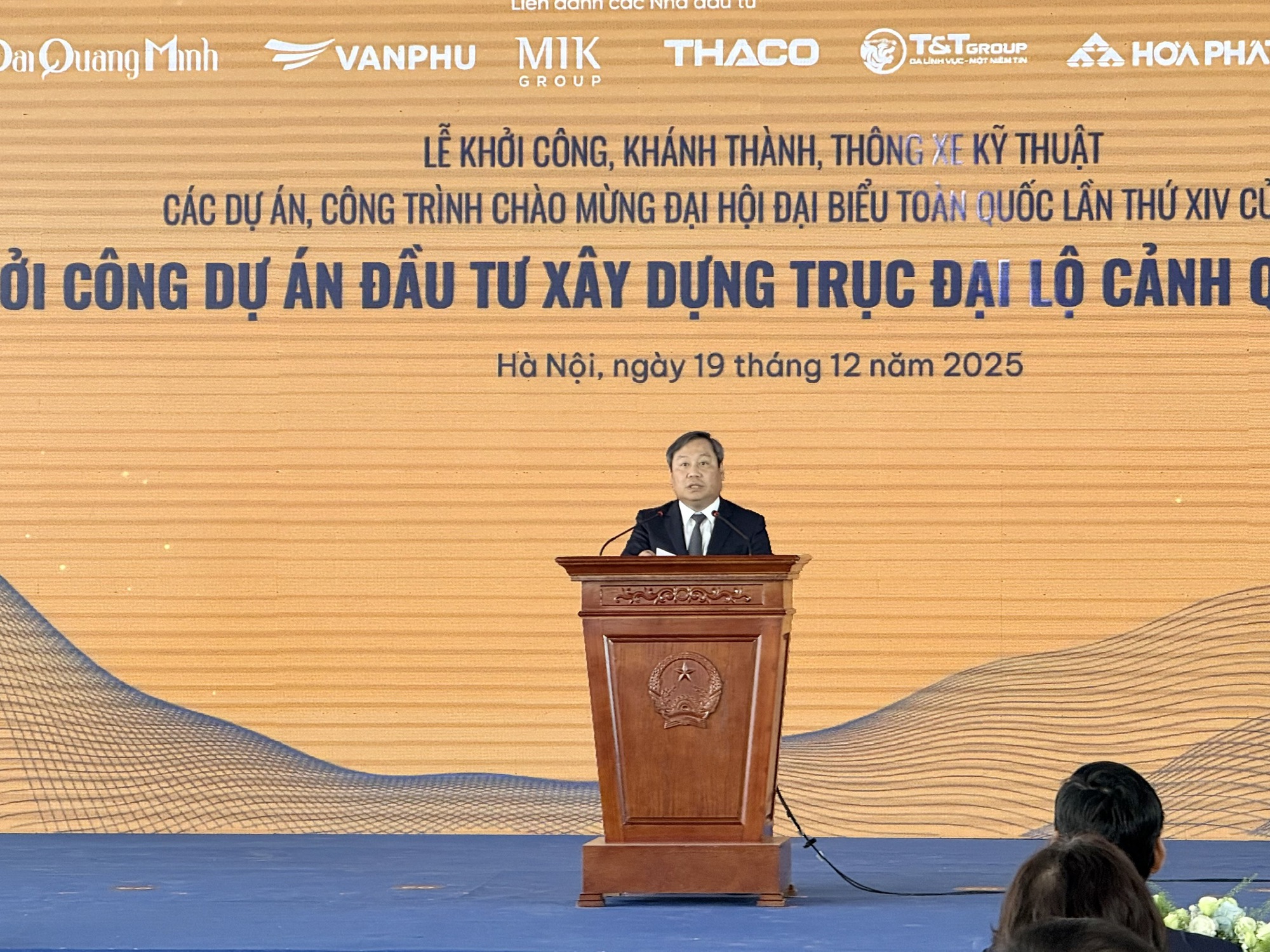 Chủ tịch Quốc hội dự Lễ khởi công Trục Đại lộ Cảnh quan sông Hồng của Thủ đô- Ảnh 4.