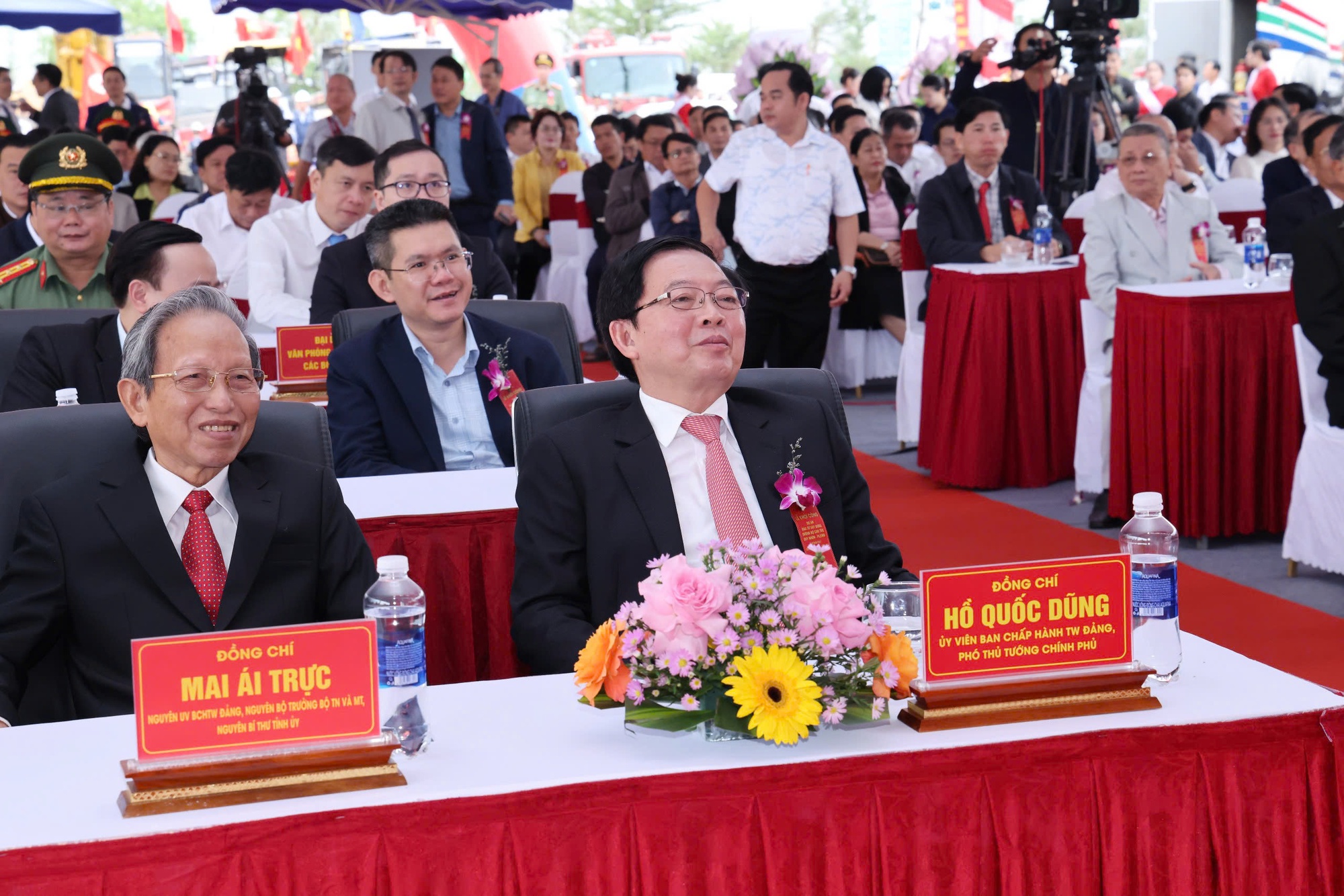 Phó Thủ tướng Hồ Quốc Dũng dự khởi công dự án xây dựng đường bộ cao tốc Quy Nhơn - Pleiku- Ảnh 1.