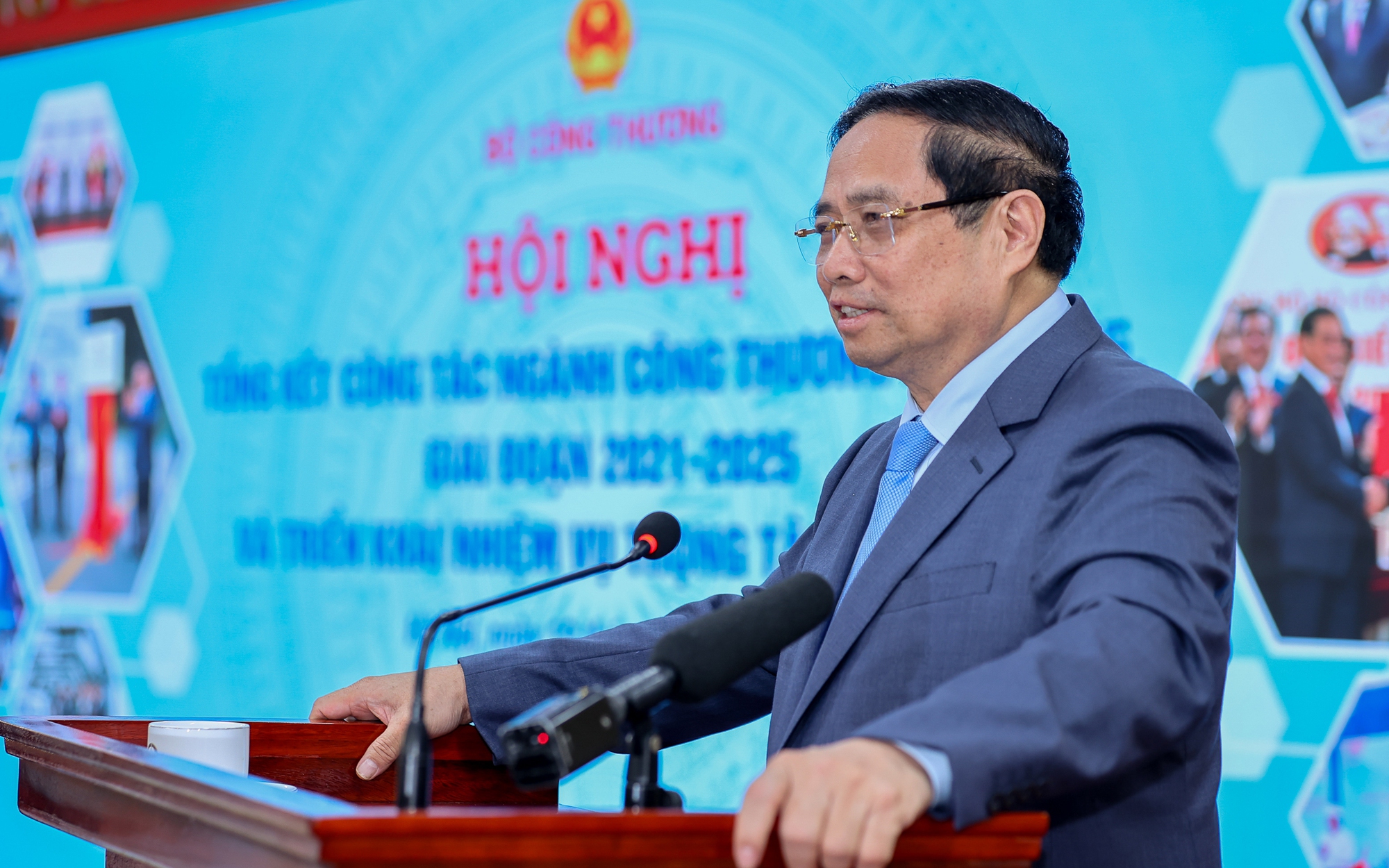 Thủ tướng: Ngành công thương phải phát huy "6 tiên phong"