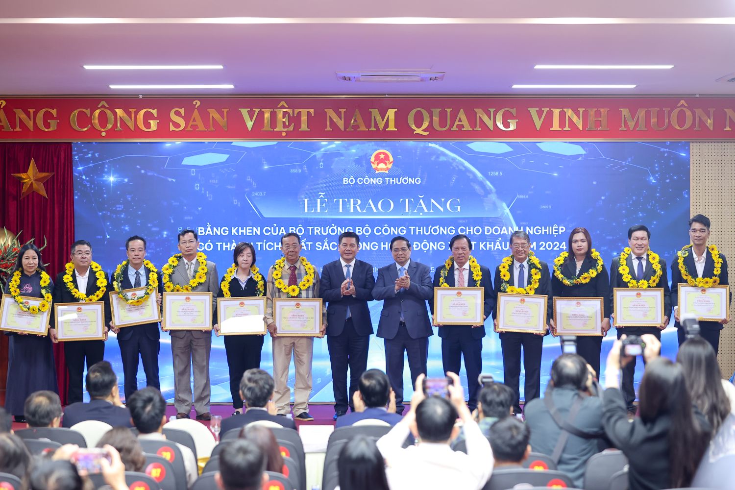Vinamilk được Bộ Công Thương vinh danh doanh nghiệp xuất khẩu tiêu biểu- Ảnh 1.