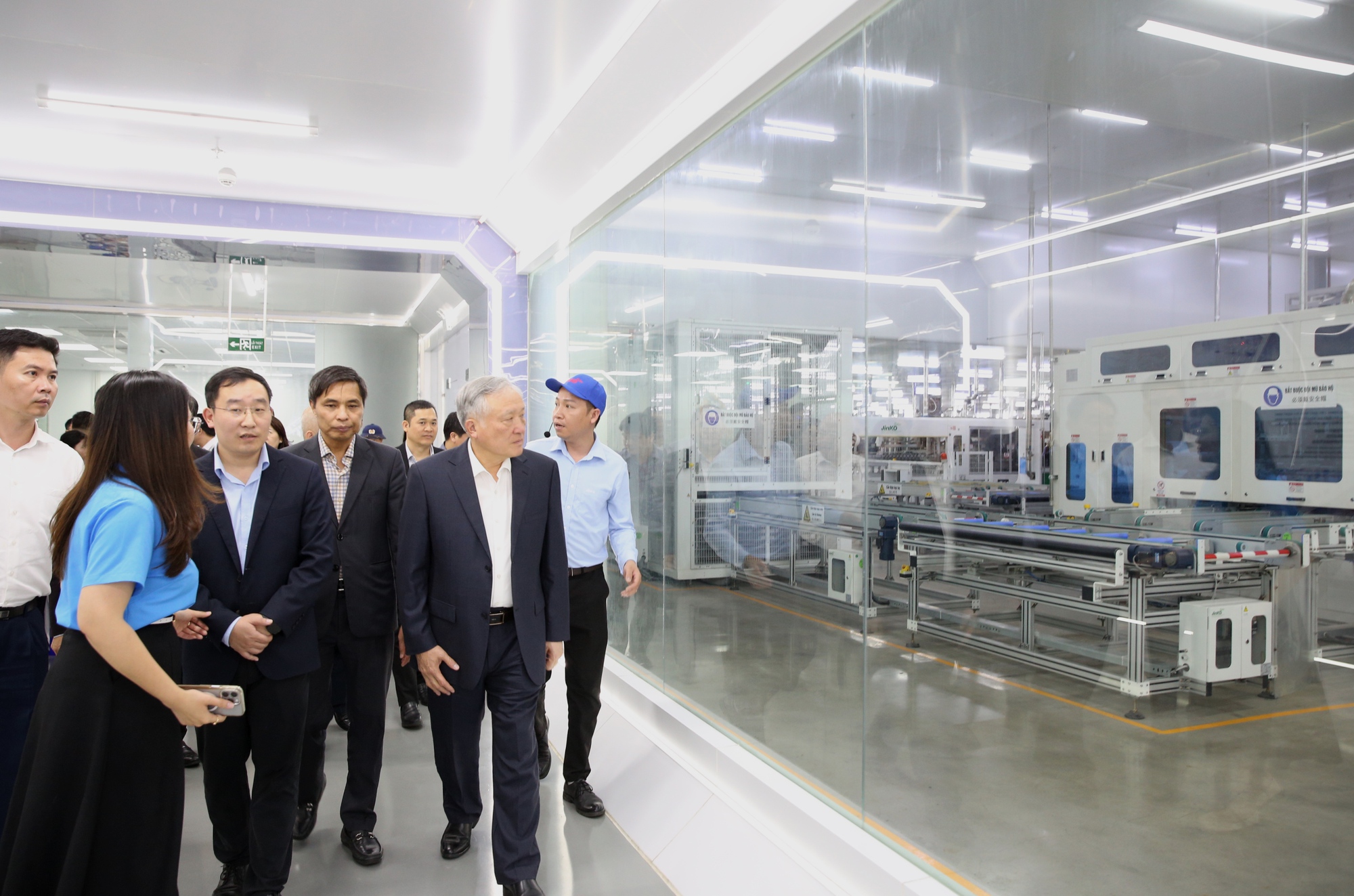 Phó Thủ tướng Thường trực Chính phủ Nguyễn Hòa Bình thăm, kiểm tra một số dự án tại Quảng Ninh- Ảnh 2.