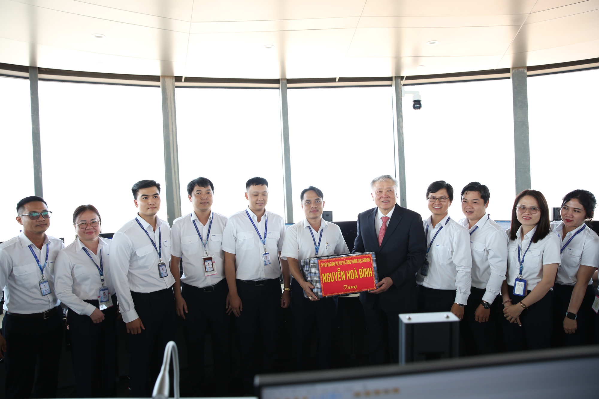 Phó Thủ tướng Thường trực Nguyễn Hòa Bình dự lễ khánh thành các công trình và khai trương chuyến bay đầu tiên tại Sân bay Long Thành- Ảnh 7.