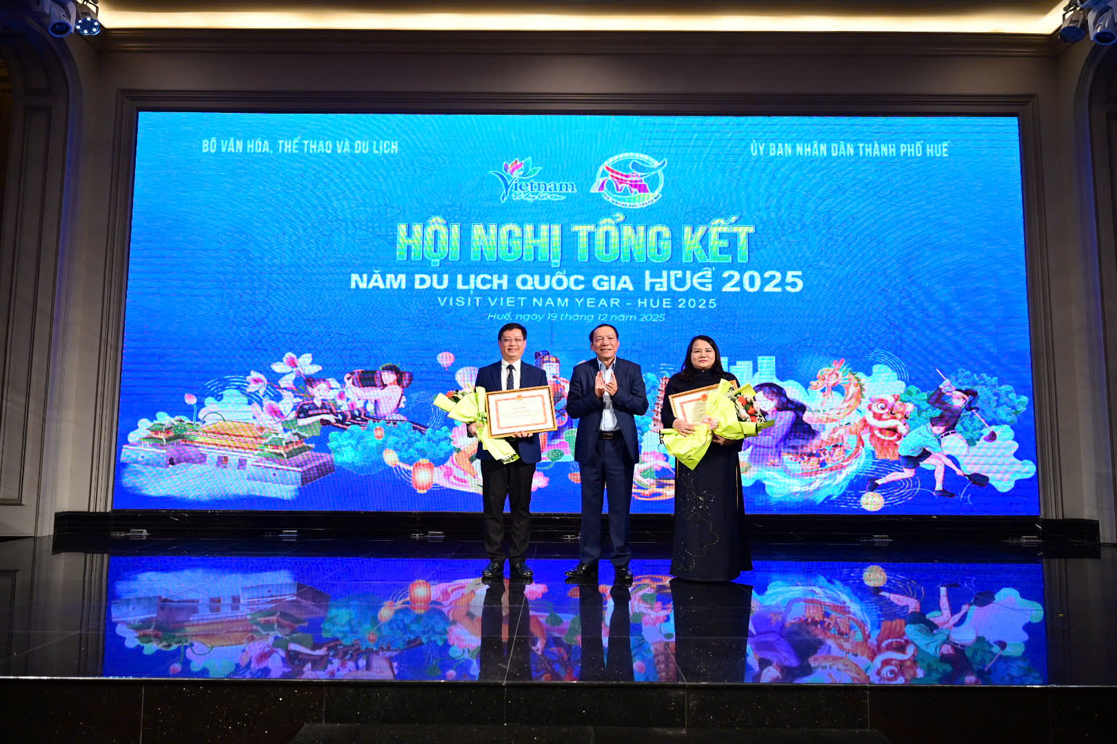 Du khách đến Huế tăng hơn 61% trong Năm Du lịch quốc gia 2025- Ảnh 2.