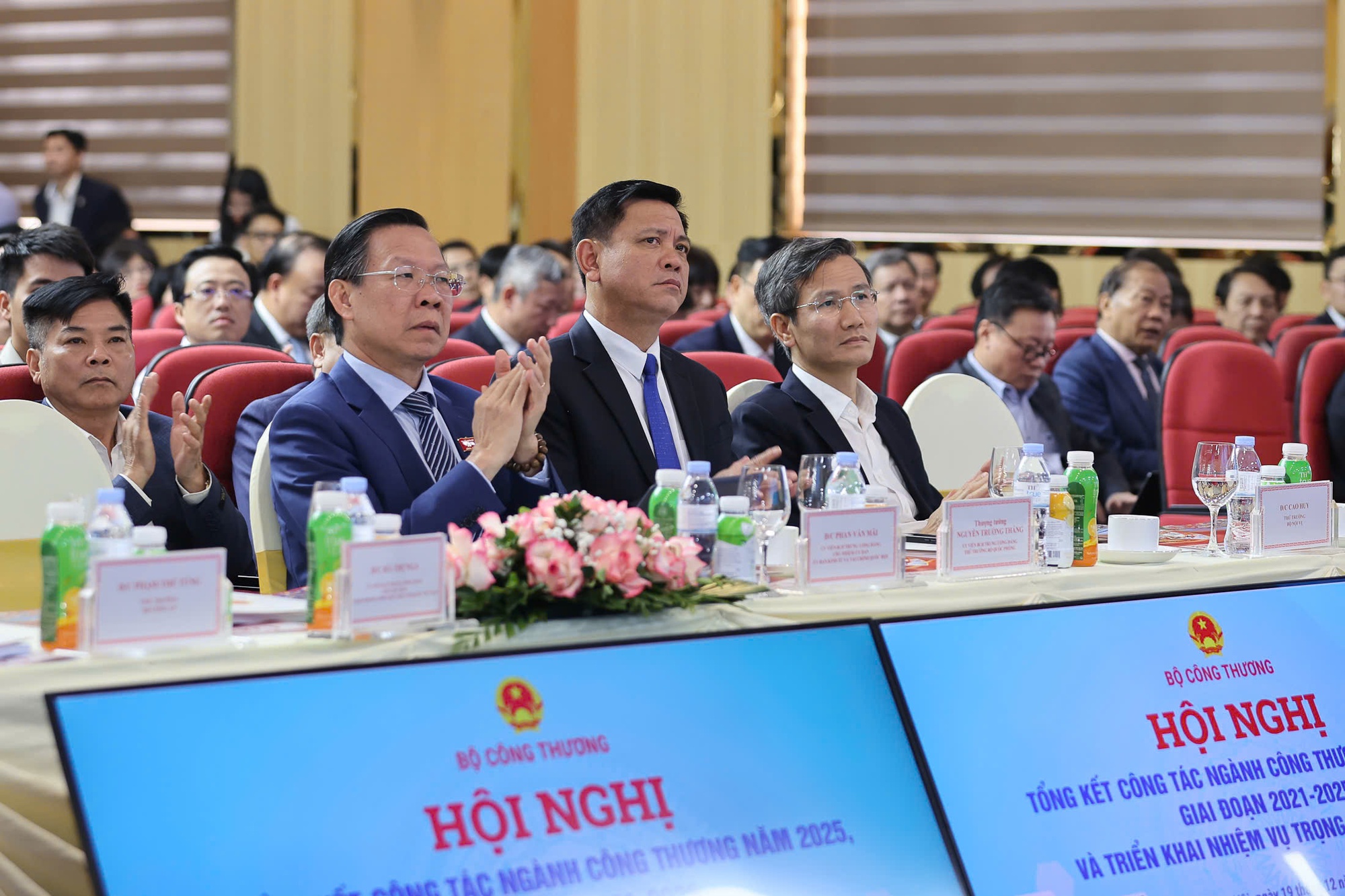 Ngành Công Thương đột phá thể chế, hoàn thành vượt mức nhiều chỉ tiêu- Ảnh 3. Ngành Công Thương đột phá thể chế, hoàn thành vượt mức nhiều chỉ tiêu- Ảnh 3.