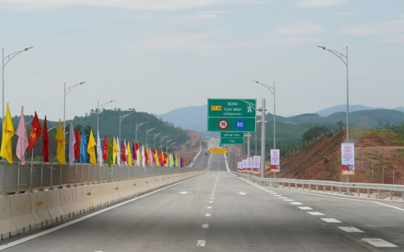 Khẩn trương chuẩn bị Lễ khánh thành, khởi công các dự án, công trình quy mô lớn, ý nghĩa chào mừng Đại hội đại biểu toàn quốc lần thứ XIV của Đảng