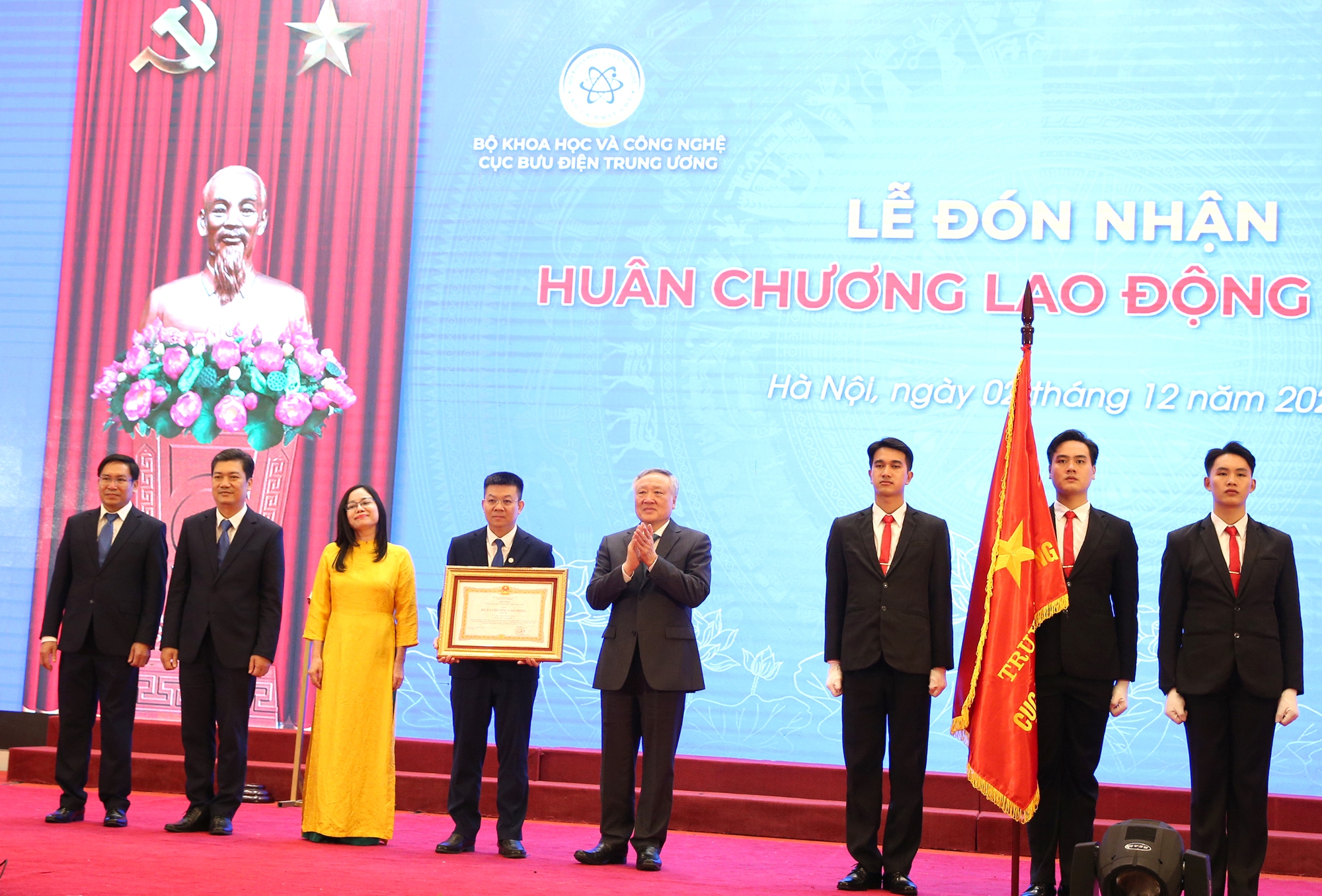 Phó Thủ tướng Thường trực Nguyễn Hòa Bình dự Lễ kỷ niệm 60 năm ngày thành lập Cục Bưu điện Trung ương- Ảnh 3.