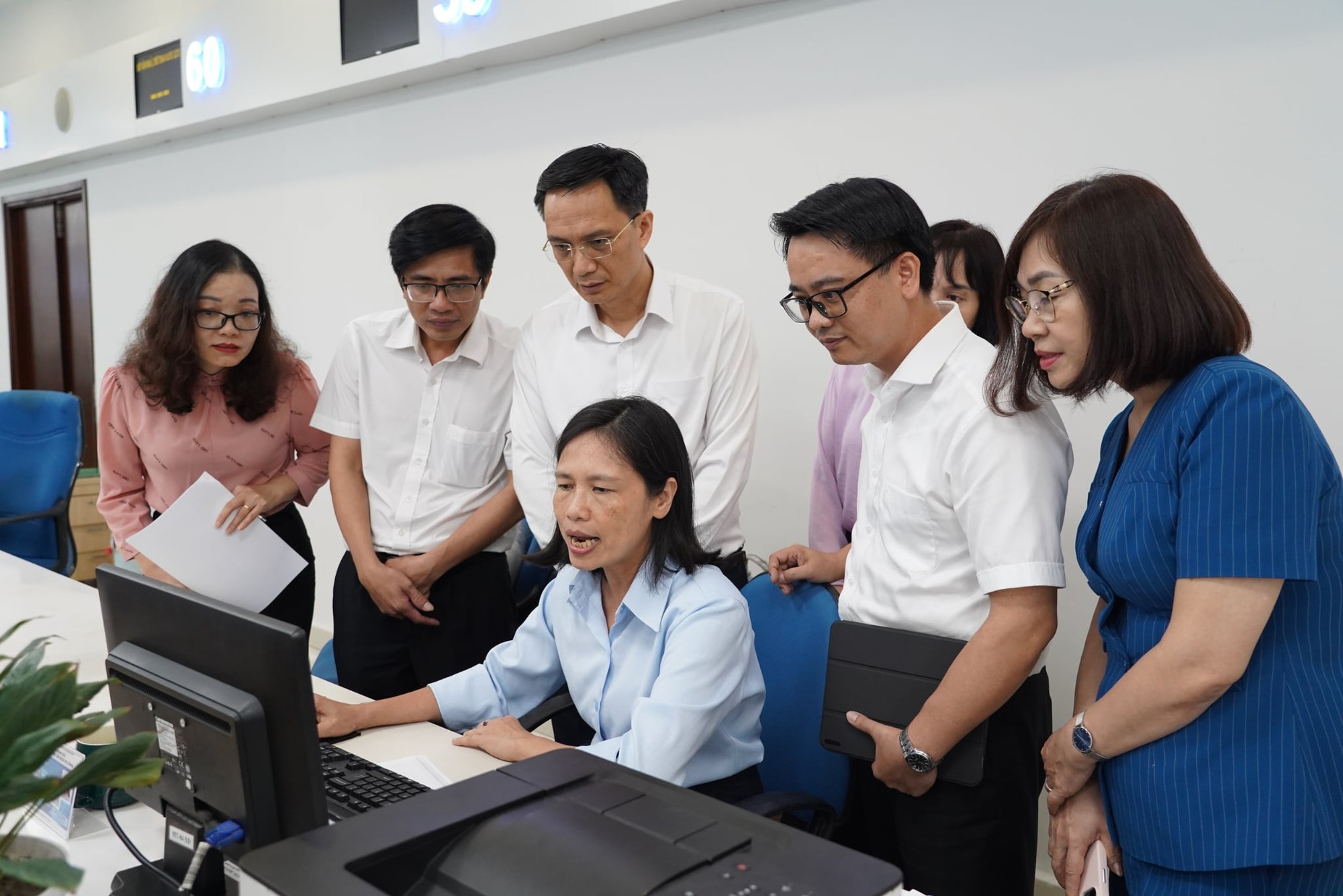 Cải cách hành chính gắn với chuyển đổi số: Từ chủ trương lớn đến chuyển động thực chất ở địa phương- Ảnh 2.