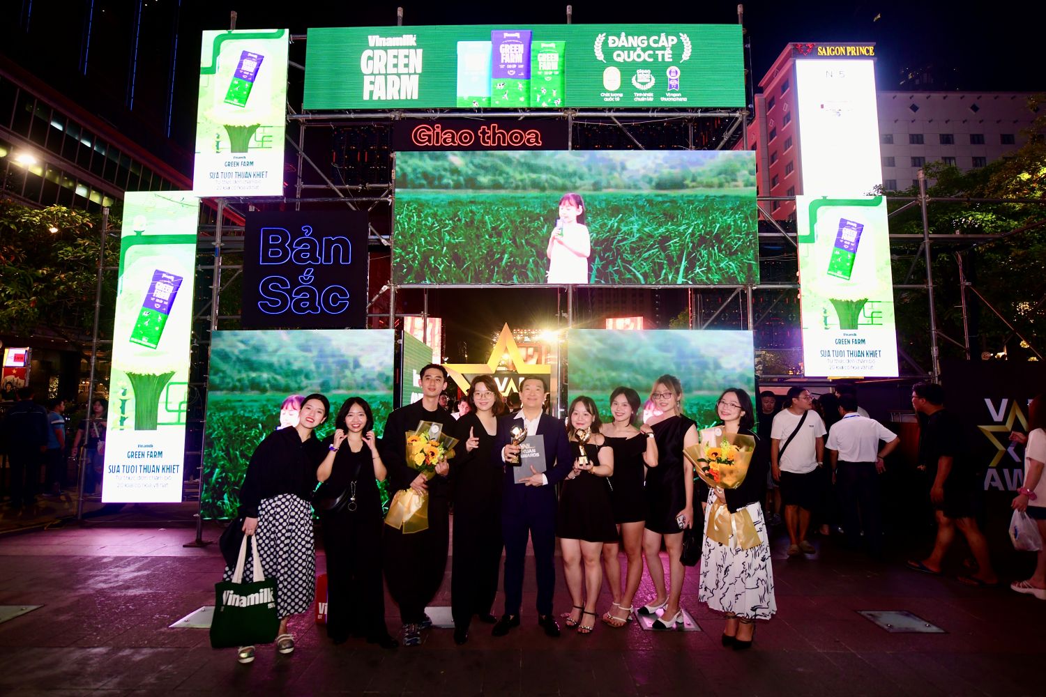 Bà Mai Kiều Liên được vinh danh lãnh đạo truyền cảm hứng sáng tạo tại Vạn Xuân Awards 2025- Ảnh 3.