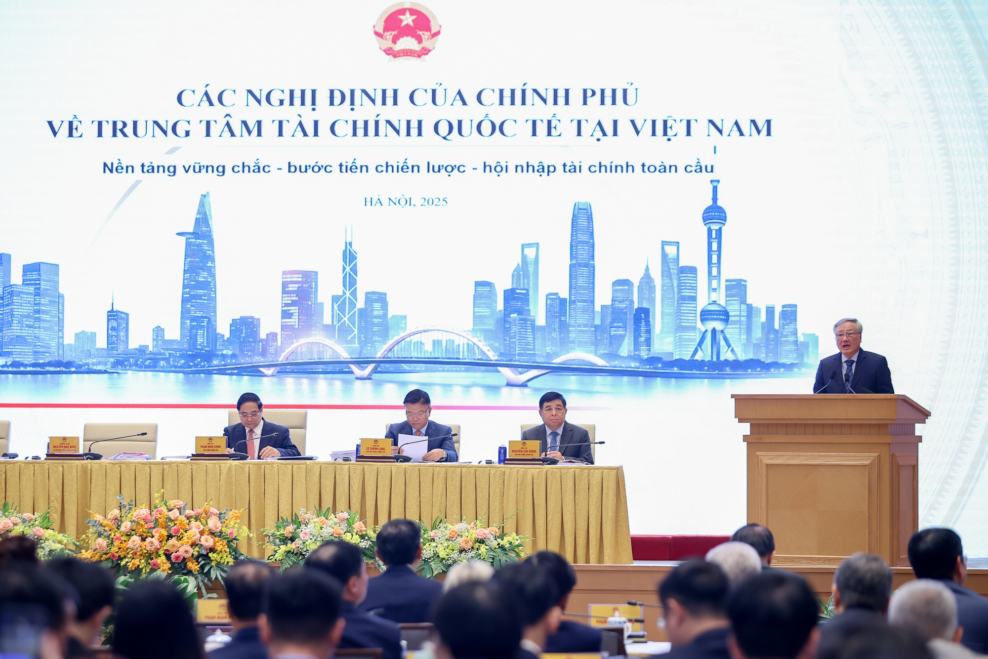 Quyết tâm đưa Trung tâm Tài chính quốc tế Việt Nam phát triển nhanh, bền vững, bắt kịp với các trung tâm tài chính quốc tế toàn cầu- Ảnh 2.